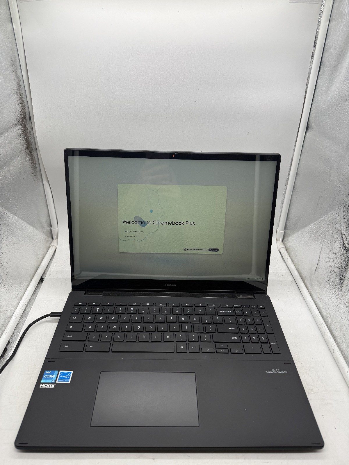 ASUS Chromebook 16″ i3 12th Gen 8GB 128GB (READ)