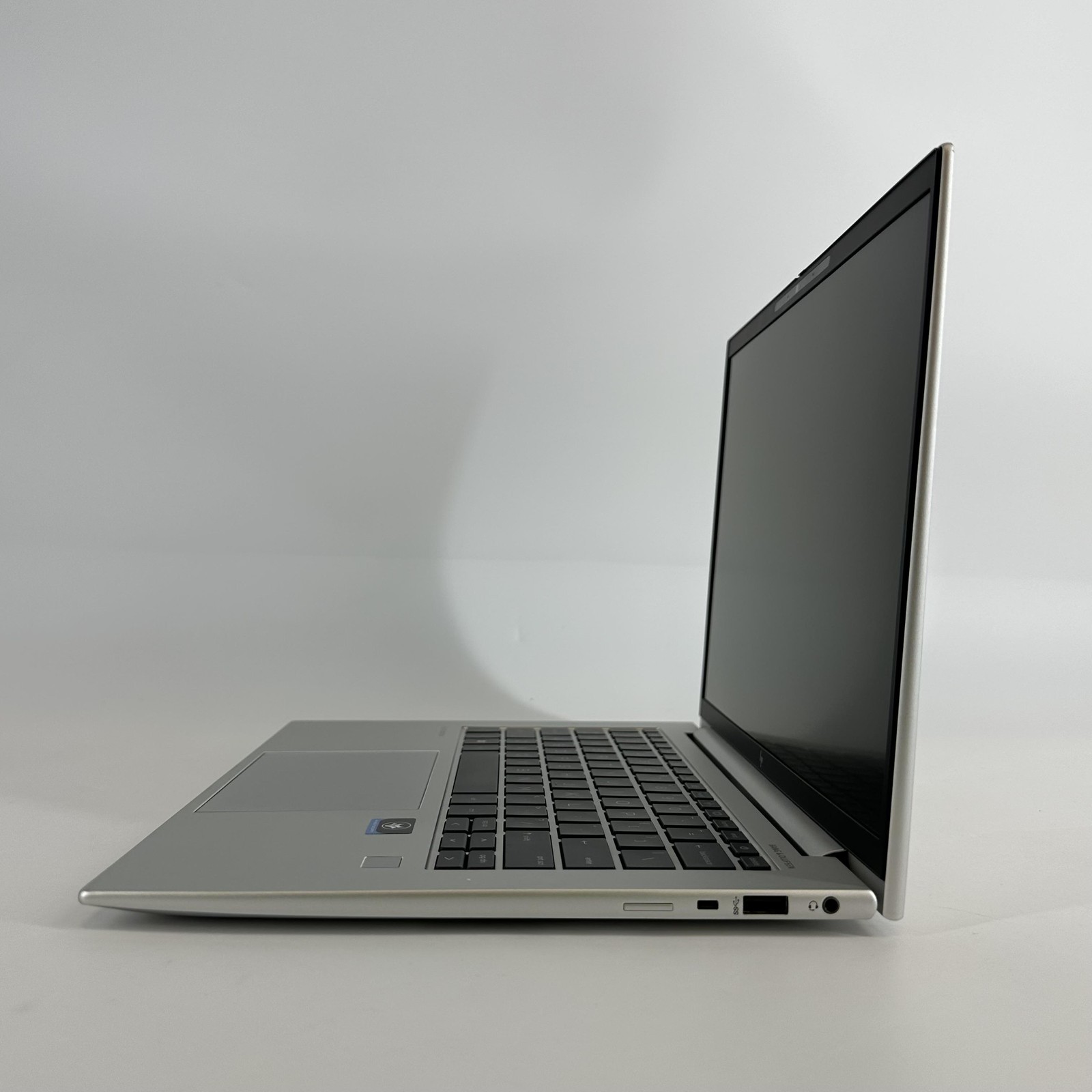 HP Elitebook 845 G9 14 FHD+ 2.7 GHz Ryzen 7 PRO 6850U 32GB 256GB SSD LCD ISSUE