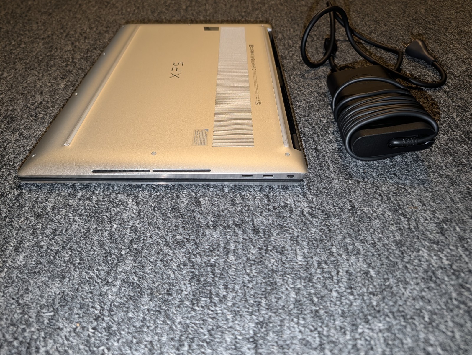 Dell XPS 15 9530 15.6″ 512GB Intel Core i9-13900H 2.6GHz 32GB NVIDIA RTX 4070