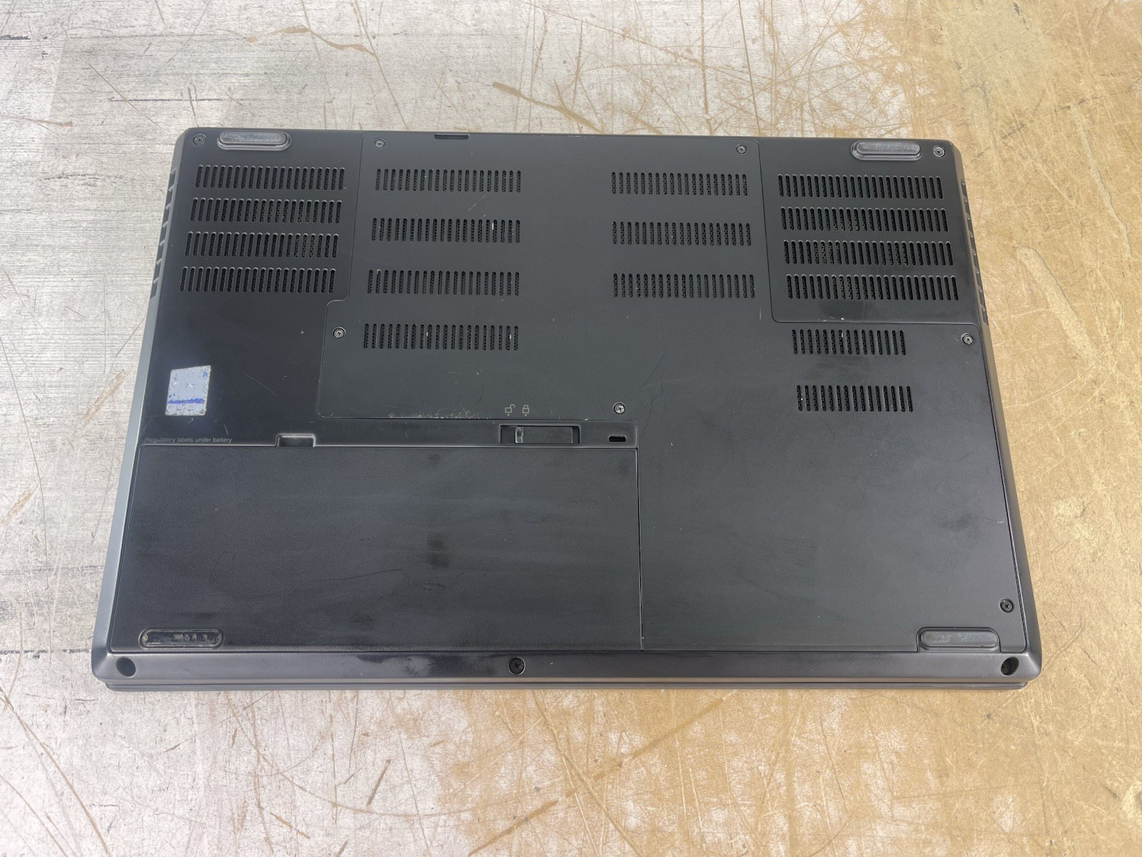 LENOVO THINKPAD P52 i7-8750H @ 2.20 GHz, 16GB RAM, NO HDD/OS