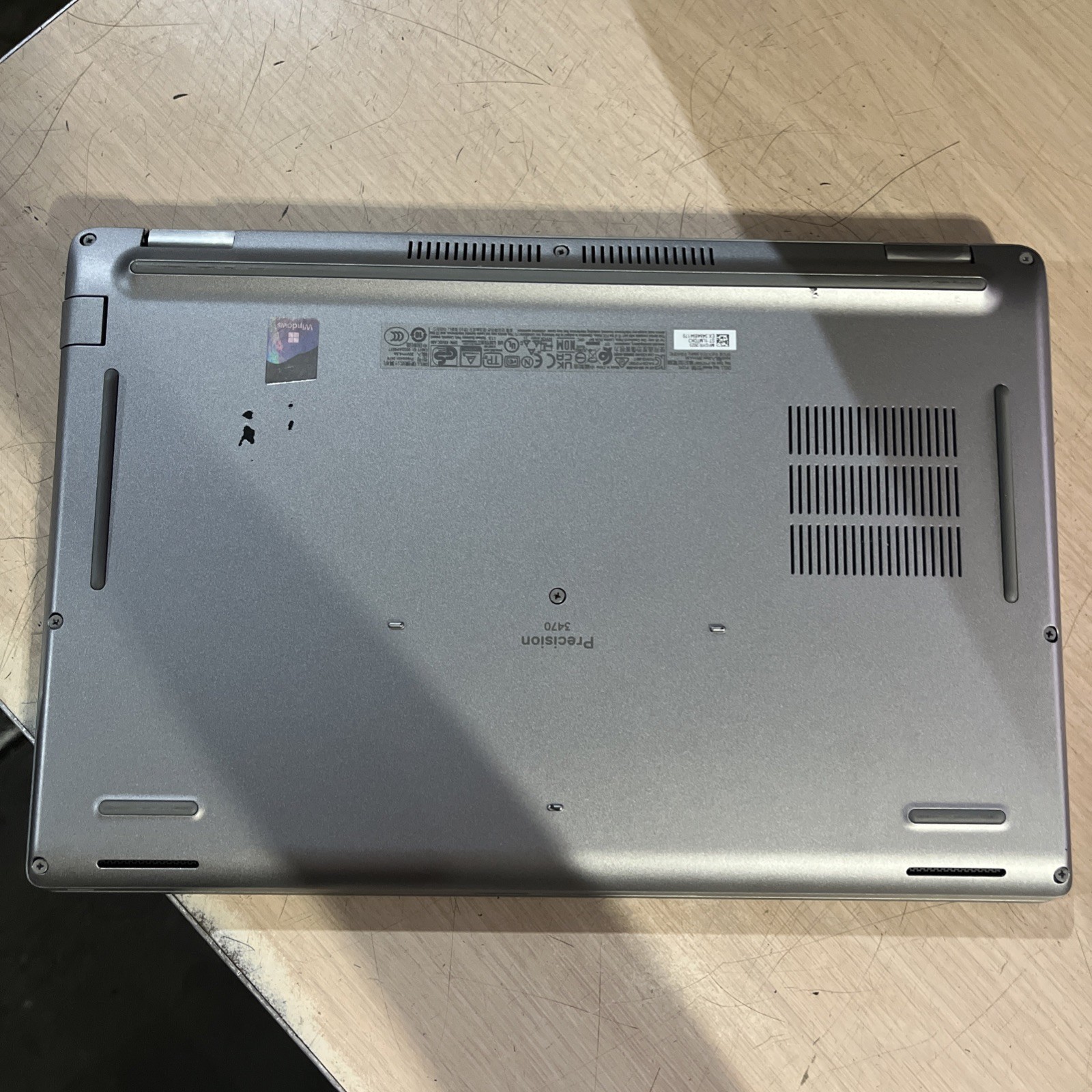 DELL PRECISION 3470 INTEL CORE I5-1250P 16GB RAM NO HD
