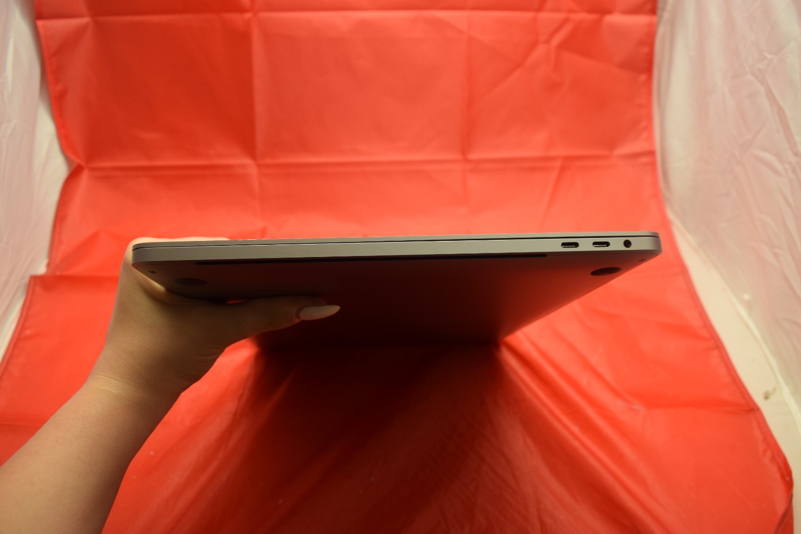 2019 Apple MacBook Pro A2141 16″ Core i7 2.60GHz 32GB DDR4 1TB SSD macOS Tahoe