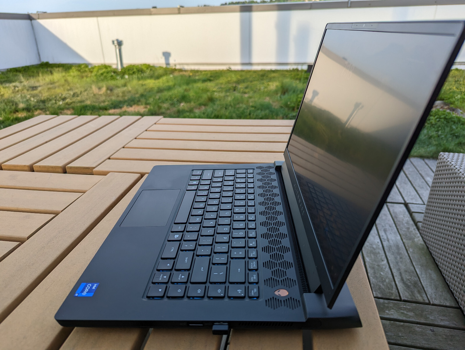 Alienware M15 R7 NVIDIA GeForce 3080 8GB GPU 16G Shared 32GB RAM Intel i9 12900H