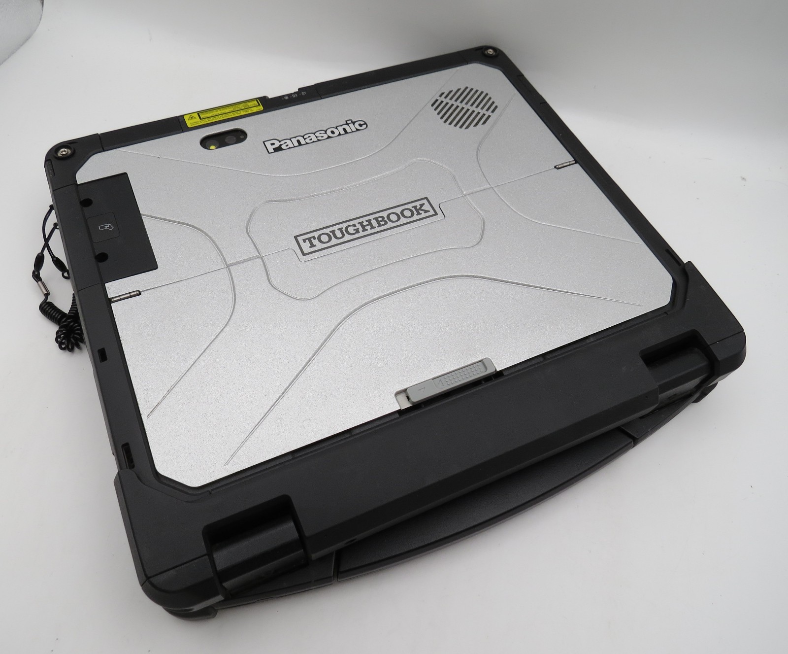 Panasonic CF-33 Toughbook | i7-7600U@2.8 | 16/256GB SSD | 12″ Touch | No OS/AC