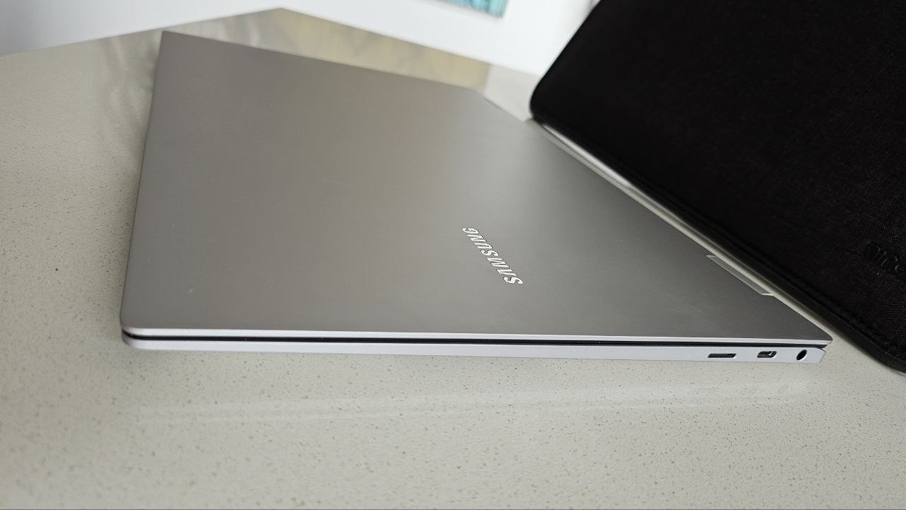 Samsung Galaxy Book2 Pro 360 15.6″, Intel Evo i7, convertible Laptop +S Pen Case