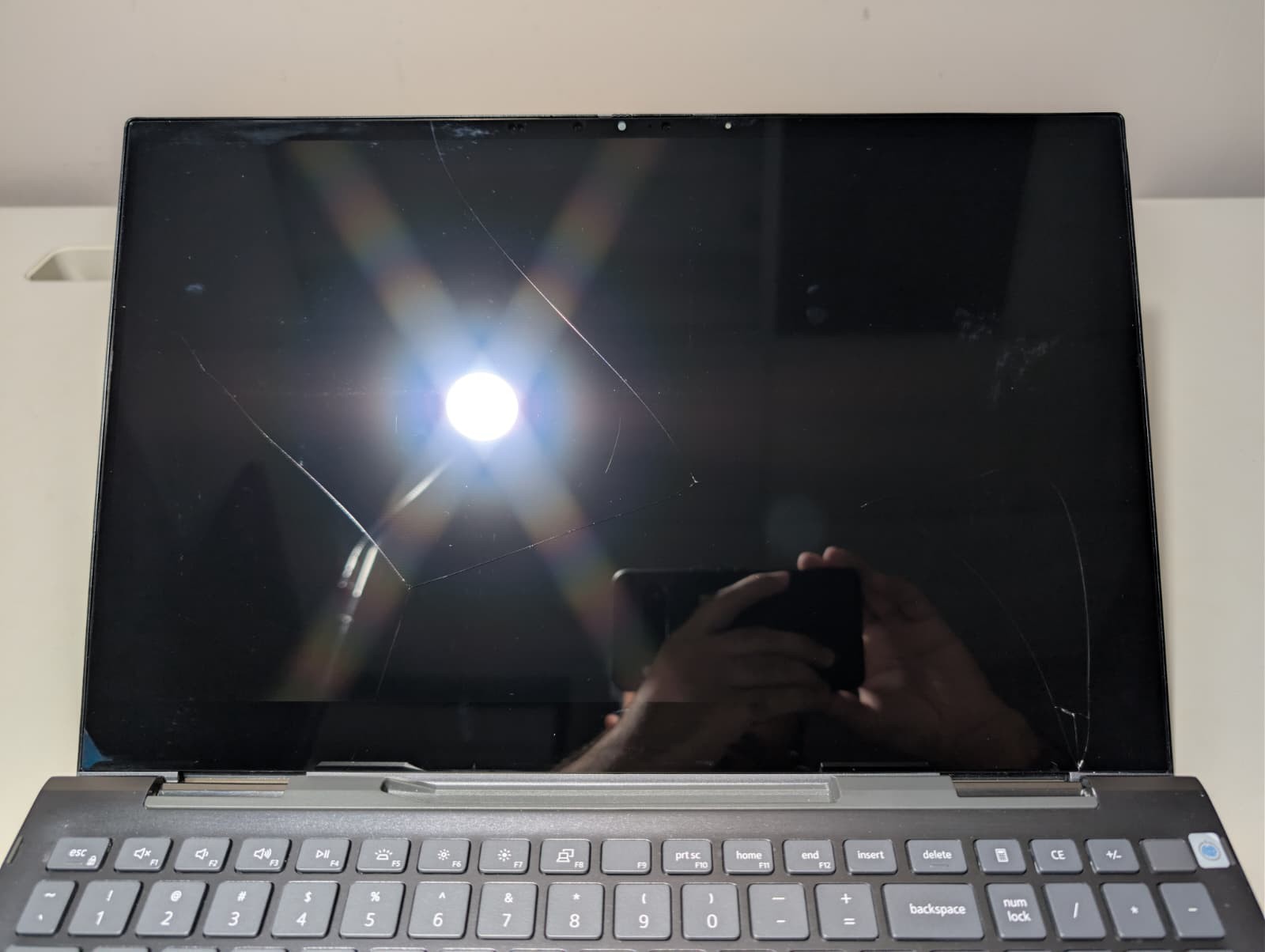 Read! 15″ Dell Inspiron 7506 2-in-1 4K | i7-1165G7 16GB RAM 256GB SSD | 4GB GPU