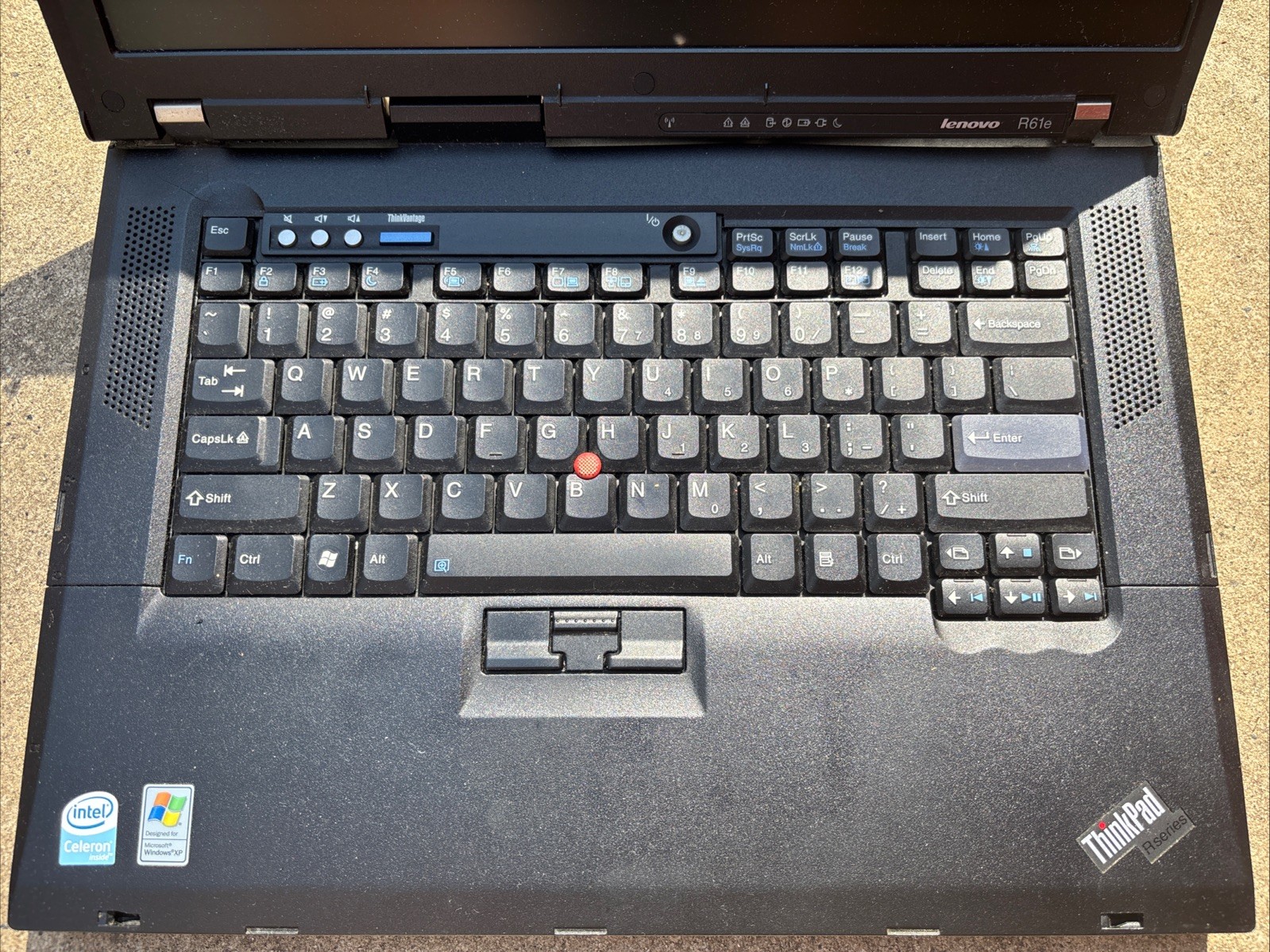 Lenovo ThinkPad R61e 15″ Laptop Intel Celeron UNTESTED FOR PARTS