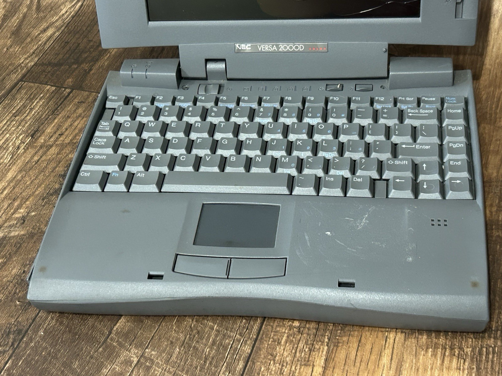 NEC Versa 2000D Laptop For Parts As Is PC-6010-41301W Not Tested