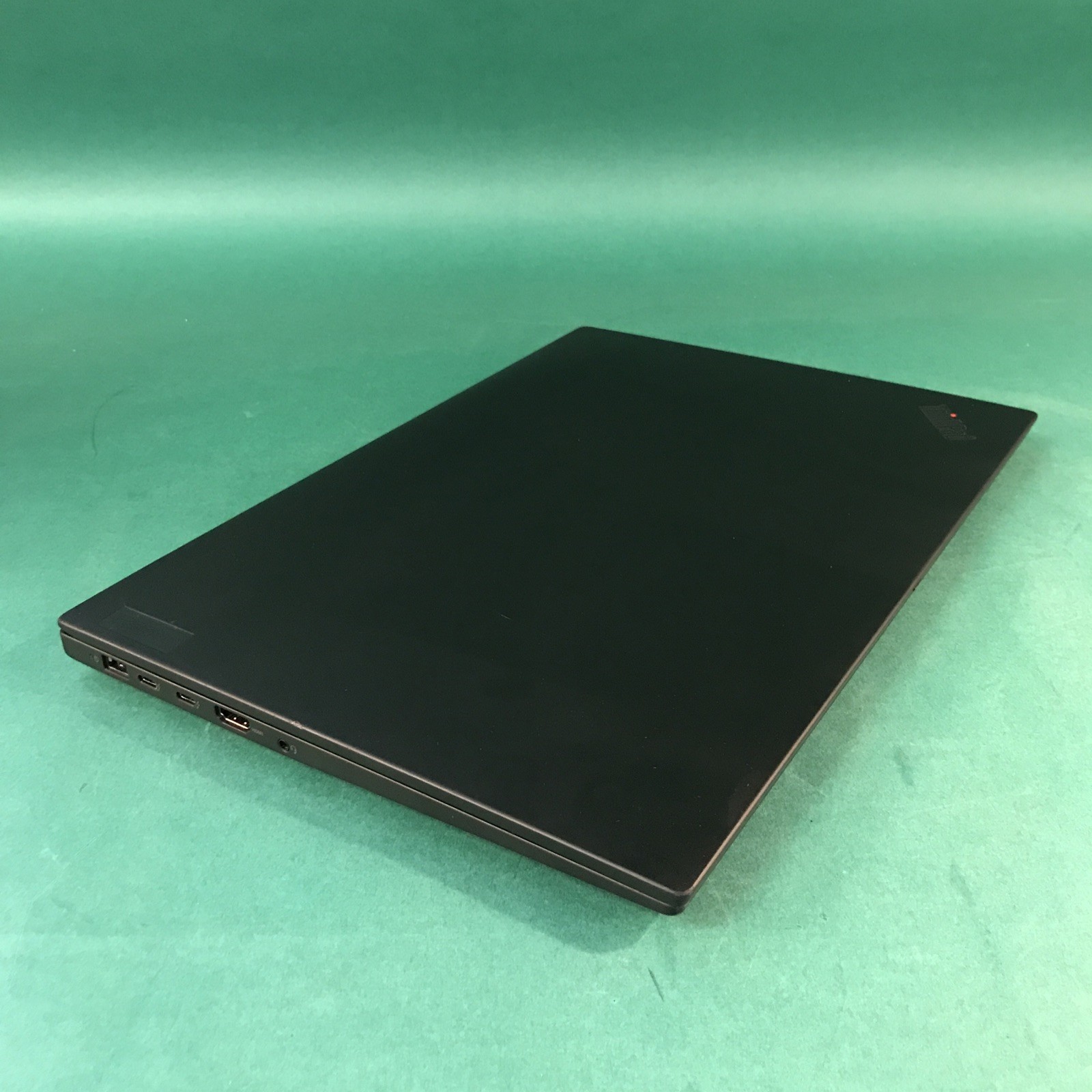 Lenovo ThinkPad P1 Gen 5 Intel i9-12900H 8GB RAM 1TB NVME Nvidia RTX A2000 W11P