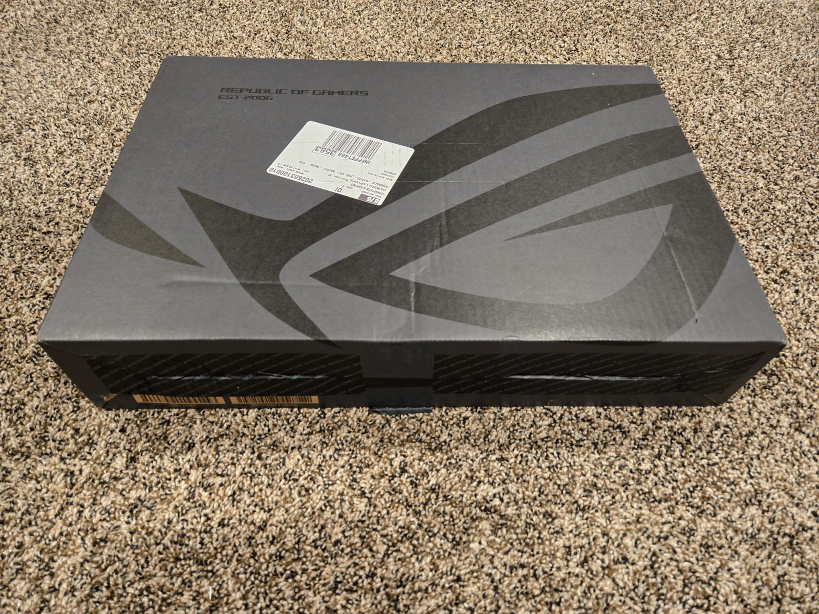 Asus ROG Zephyrus G16 GU605 16 240Hz QHD+ Ultra 9 285H 32GB 1TB RTX 5070 Ti