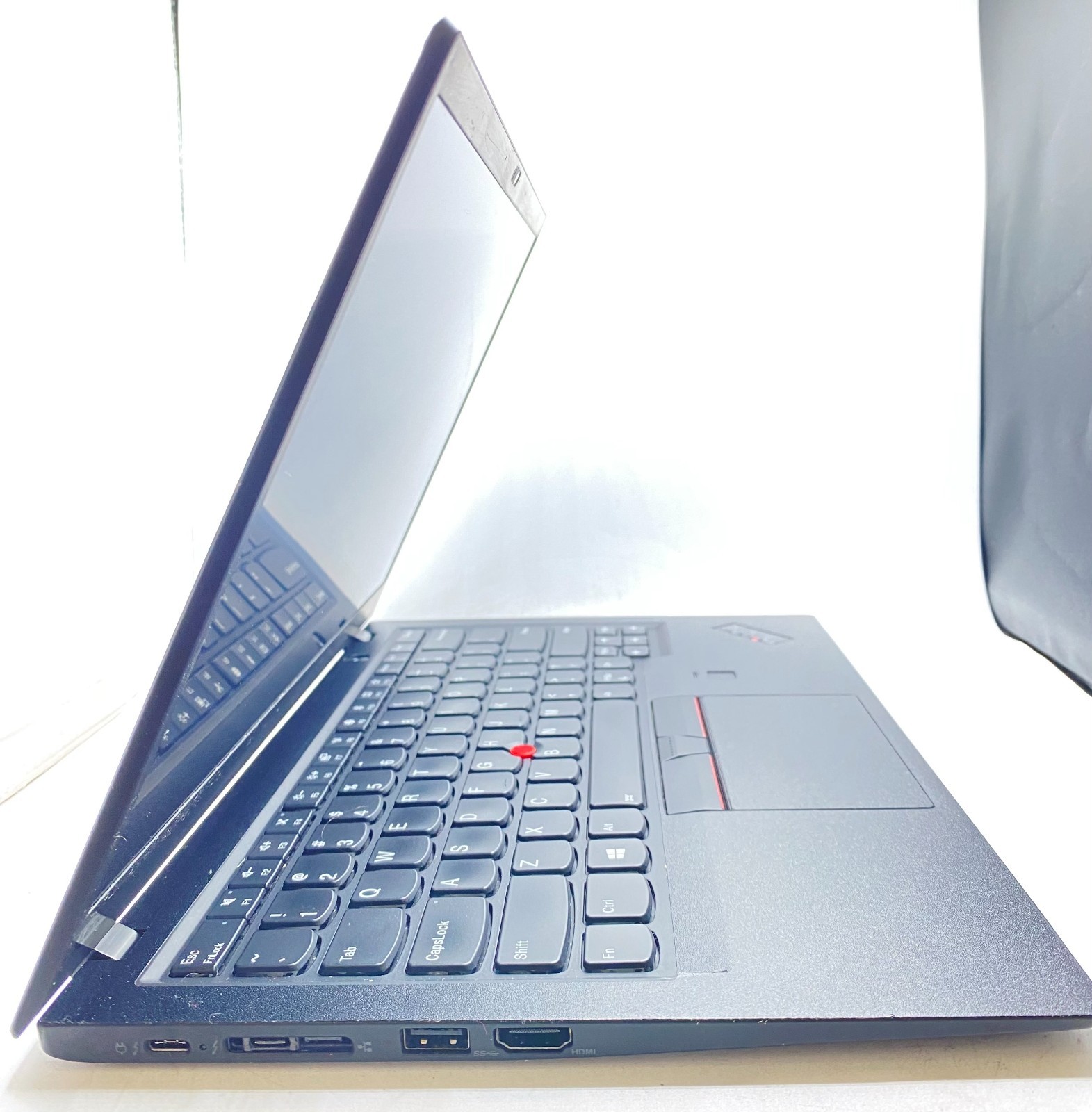 Lenovo ThinkPad X1 Carbon 7th Gen 14″ Touch Intel i7-8565U 16GB RAM 256GB SSD