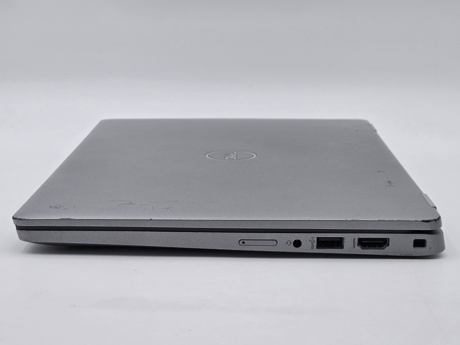 Dell Latitude 5330 13.3″ FHD Touch i7-1265U 16GB 512GB SSD Win 11 Pro
