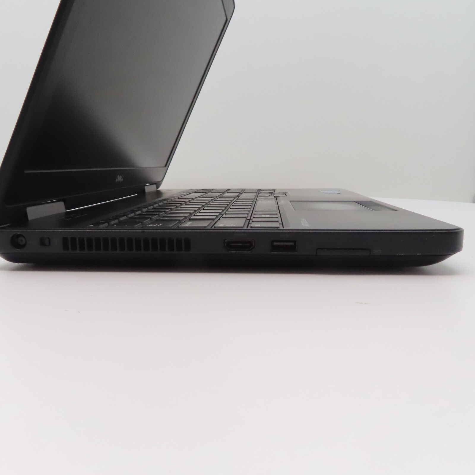 Dell Latitude E5540 Laptop Intel Core i3 1.70GHz 2 Cores 4GB DDR3L SDRAM