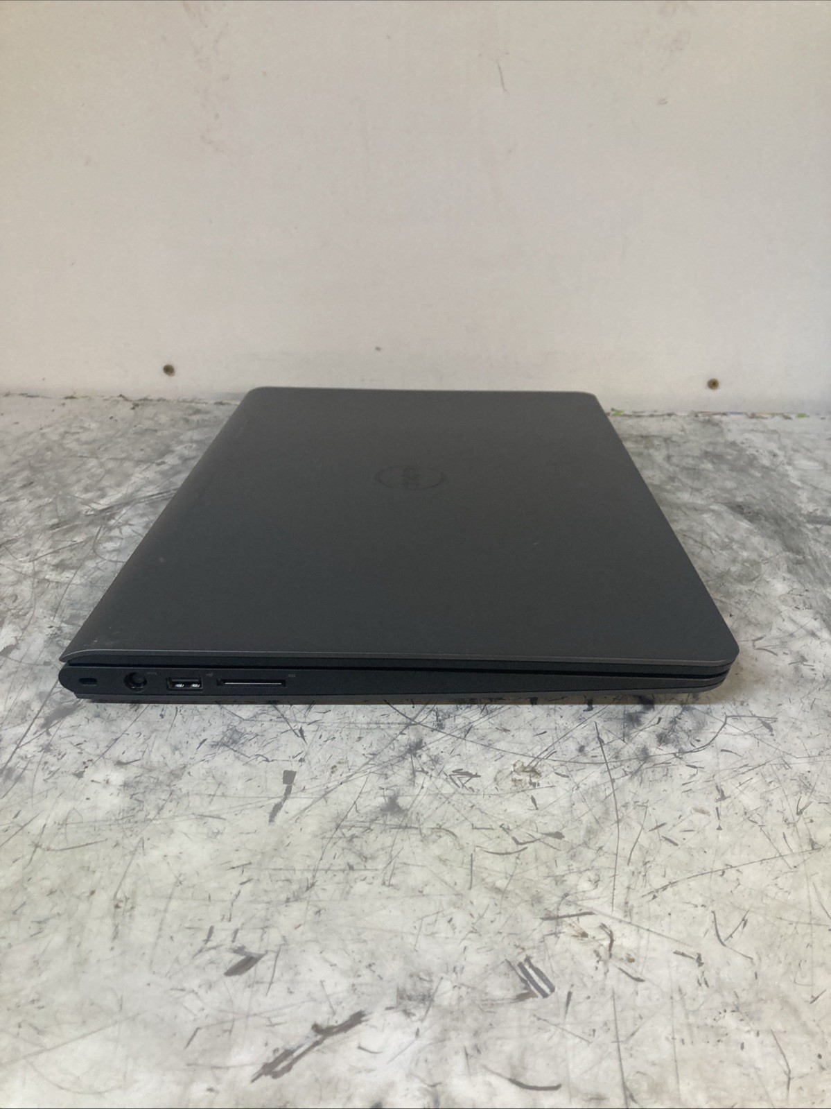 Dell Latitude 3550 Intel Core i5-5200U 2.2GHz no RAM/Battery/HDD Boot to BIOS