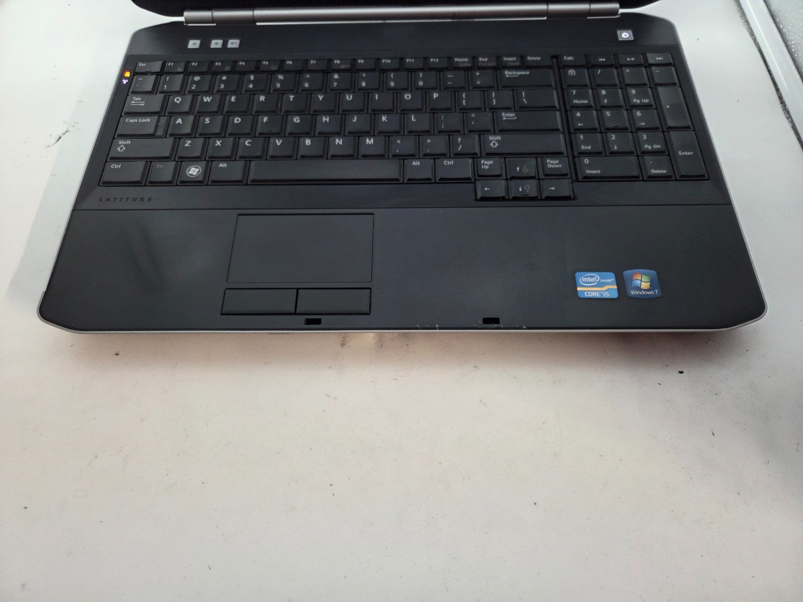 6232 Latitude E5520(No Webcam)w/charger.i5-2430M 8GB.160GB HDD.15.6″.Optical.W11
