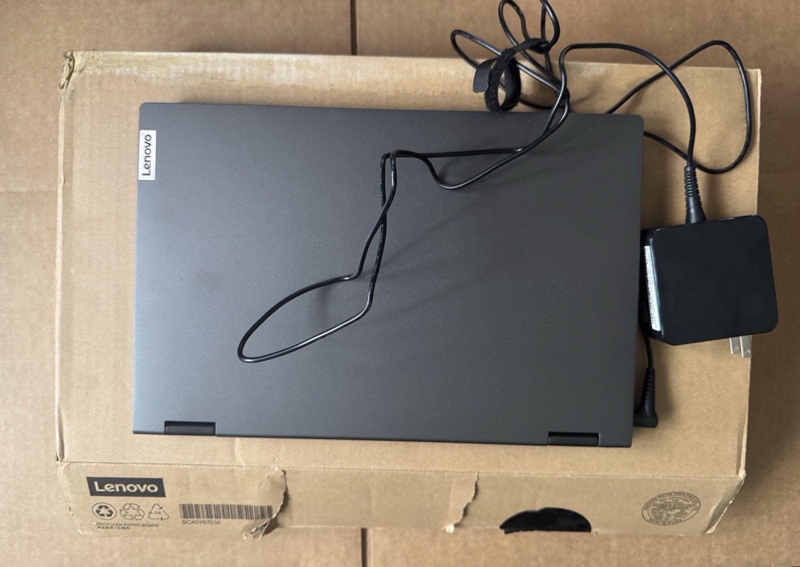 Lenovo IdeaPad Flex 5 14” FHD Convertible 128GB SSD AMD R3 4300U 2.7 GHz