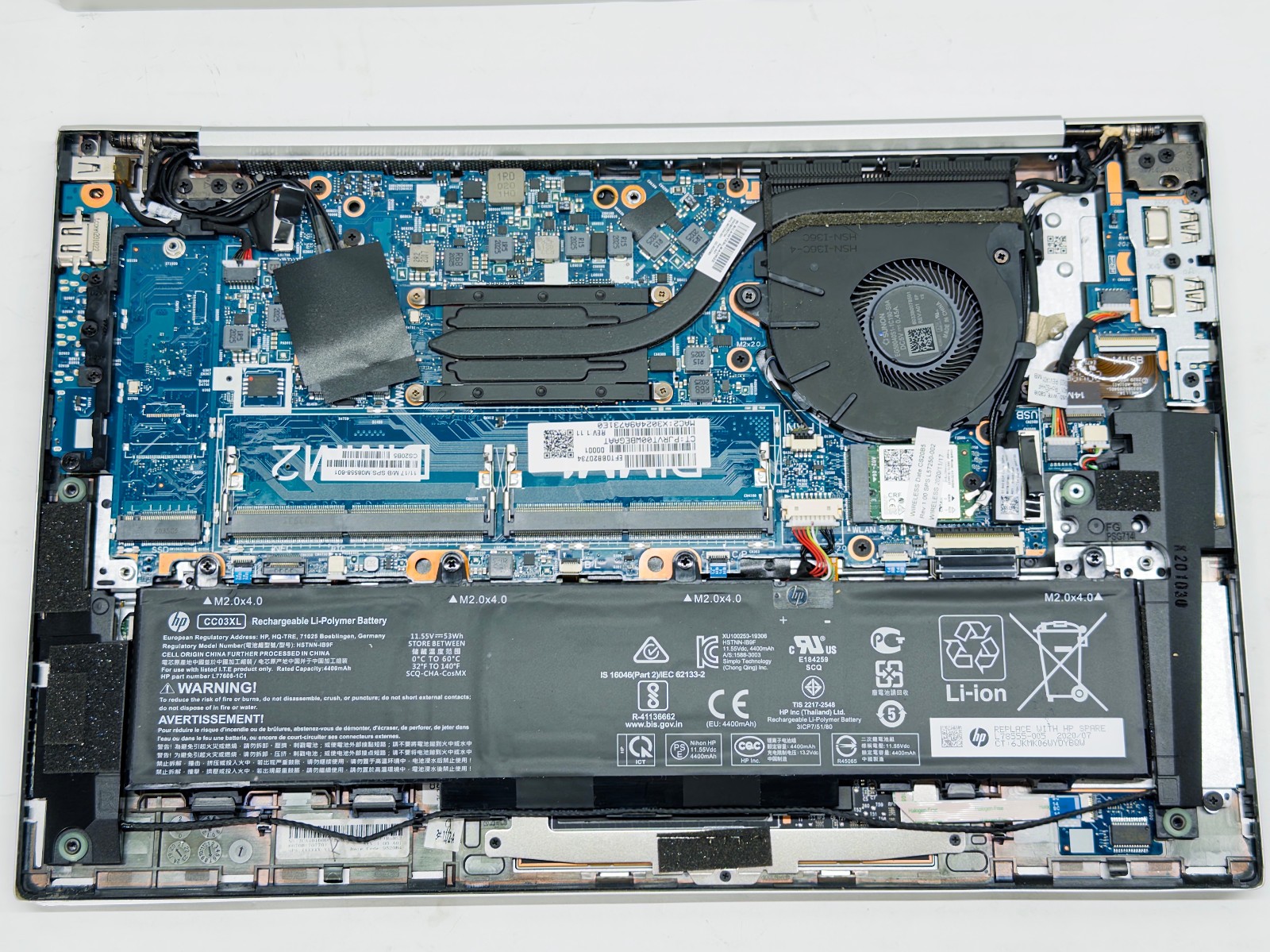 HP EliteBook 840 G7 i7-10510U 4c 8t NO RAM OR STORAGE CRACKED DISPLAY