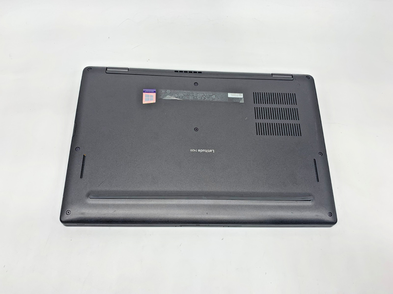 Dell Latitude 7420 14″ 1 i5-1145G7 2.6GHz 8GB DDR4 512GB GRAY/FAIR /SEE DCP