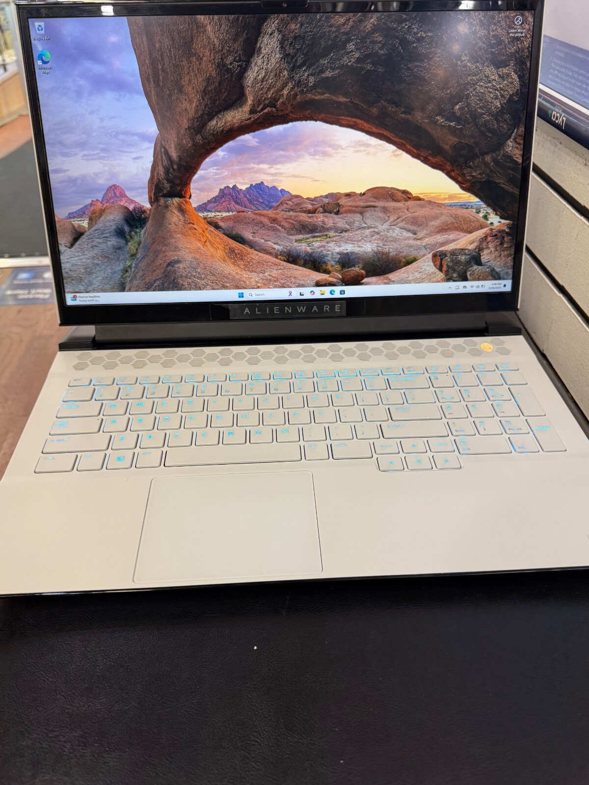 Wow Alienware M17 R3 – i7-10750H 16GB RAM 1TB SSD NVIDIA GeForce RTX 2070