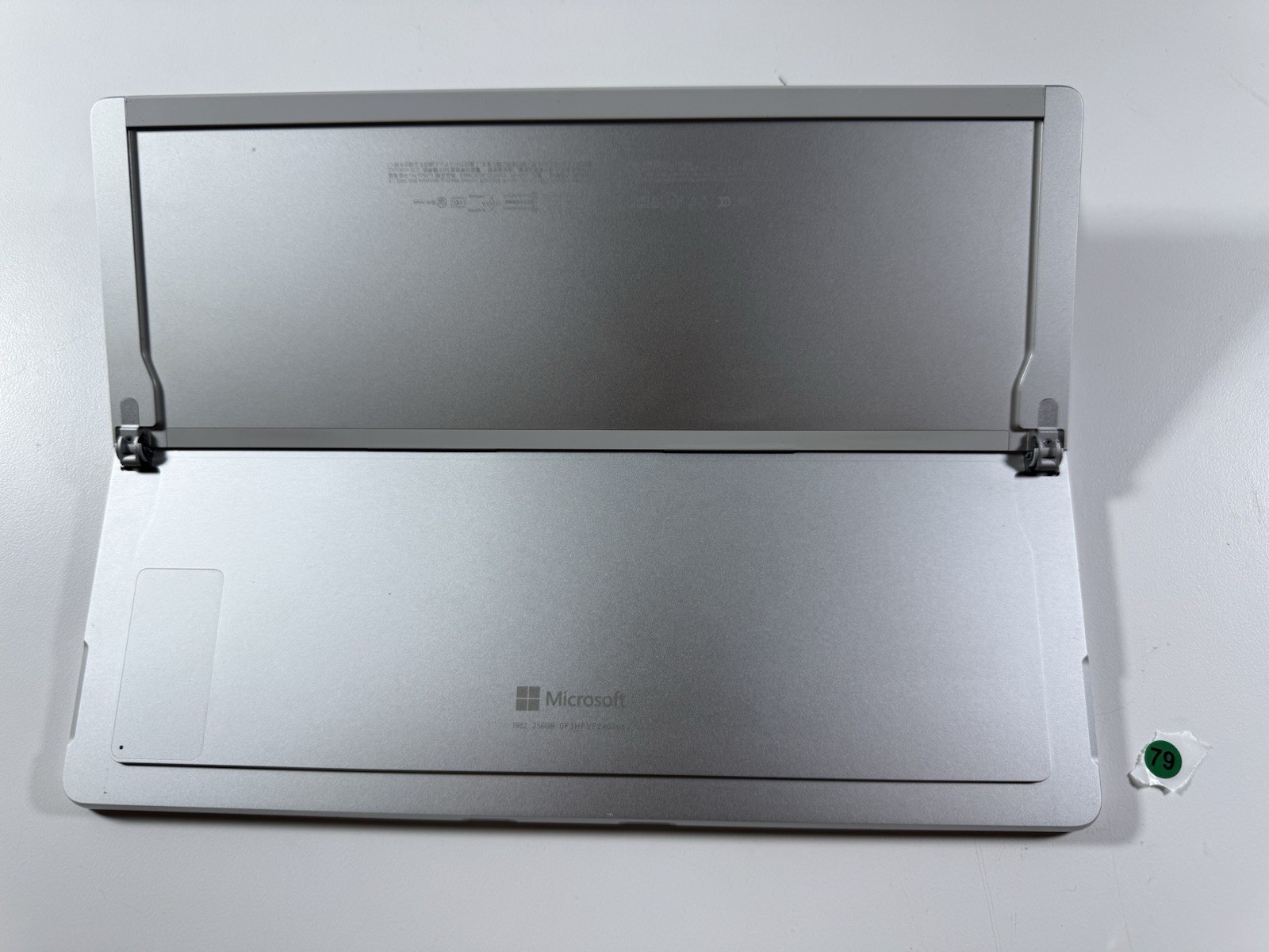 Microsoft Surface Pro 8 (1982) i5-1145G7 – 16GB RAM – 256GB 120Hz – Win 11 Pro