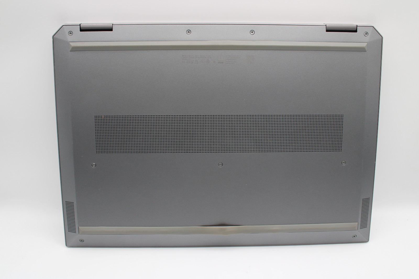 HP ZBook Studio G5 i9-9880H @ 2.3 GHz 32GB RAM 256GB SSD Win11H P2000