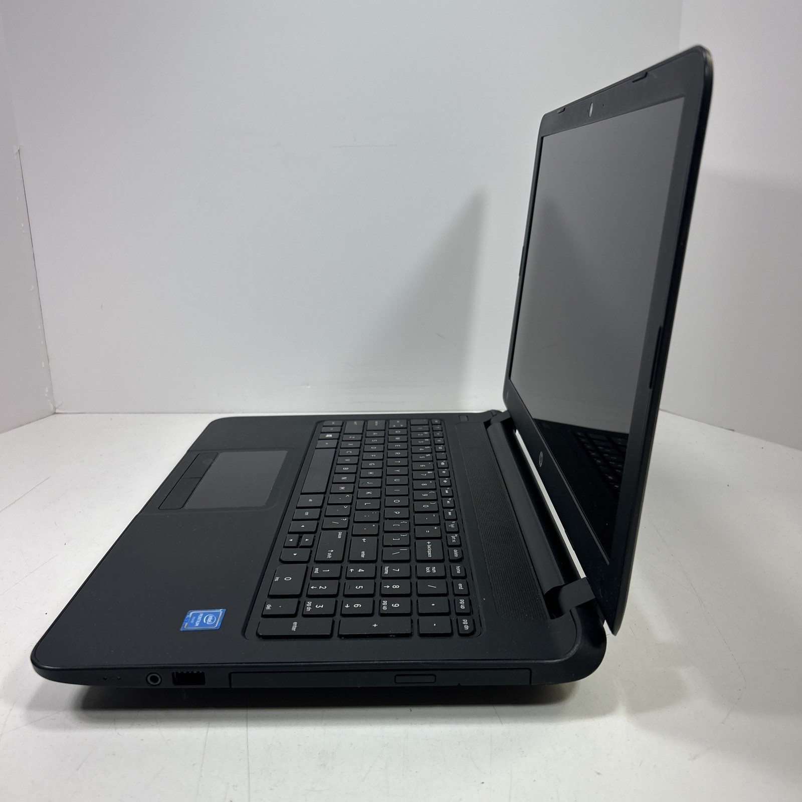 HP 15-f222wm INTEL PENTIUM N3540@2.16GHz 4GB RAM 500GB HDD Win 10 Home Needs 🔋