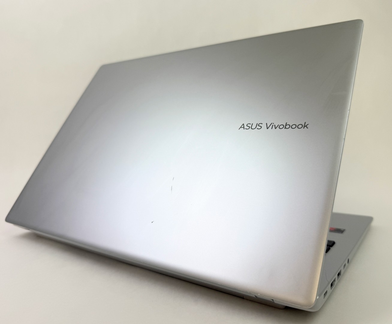 Asus VivoBook 16″ 1920×1200 Snapdragon X 16GB 1TB W11H X1607QA-IS56 -Missing Key