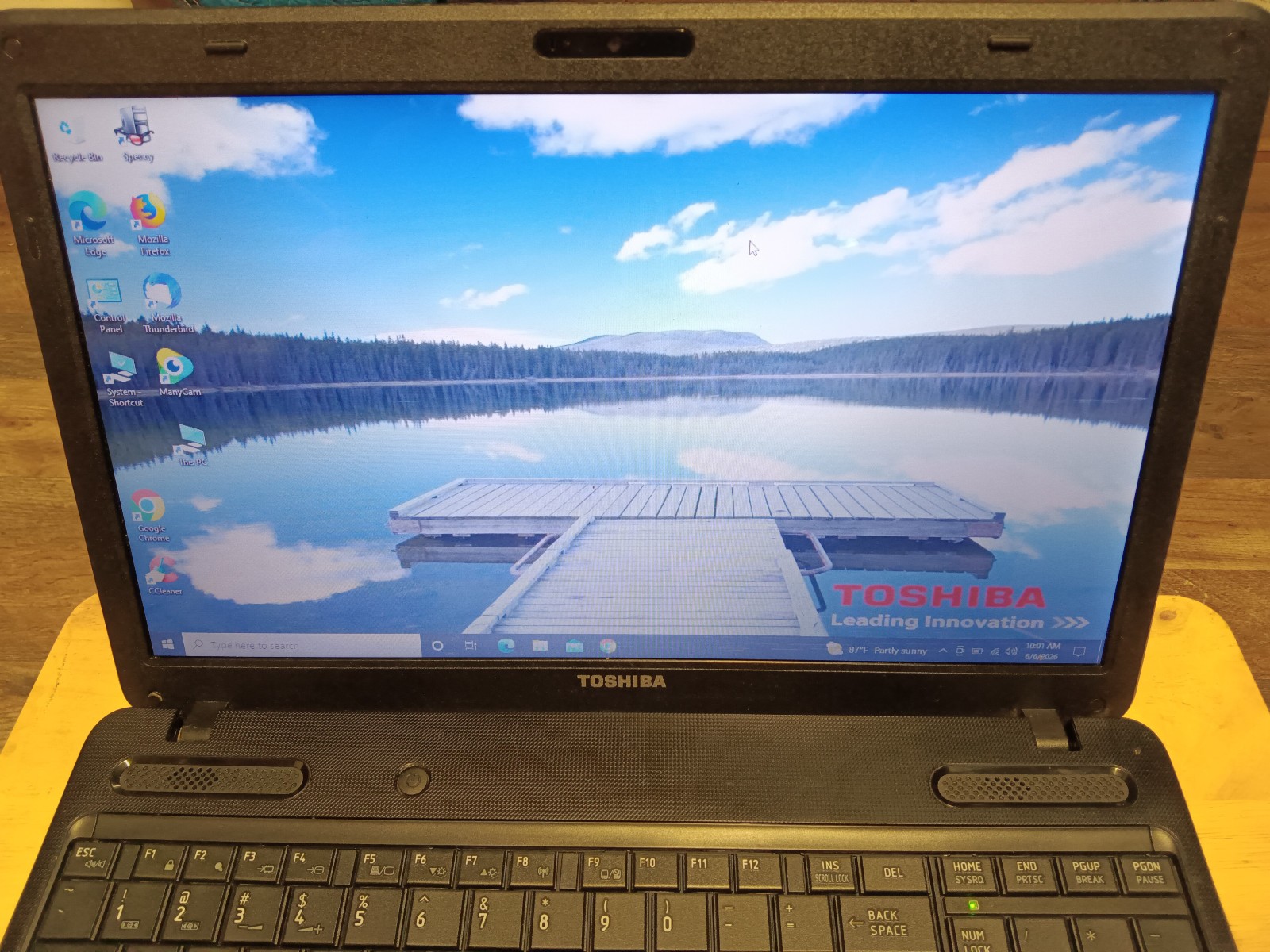 Toshiba C655D-S5529/Amd E-300 1.30ghz/6gb/120gbSSD/Windows 10 Home/15.6″/Vga