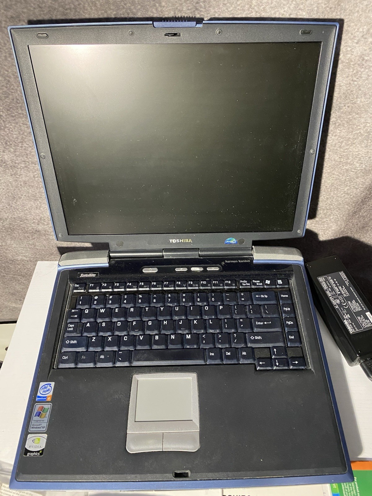 Toshiba Satellite 2455-S305 Retro Laptop Bundle POWERS ON – No HDD Manuals CD