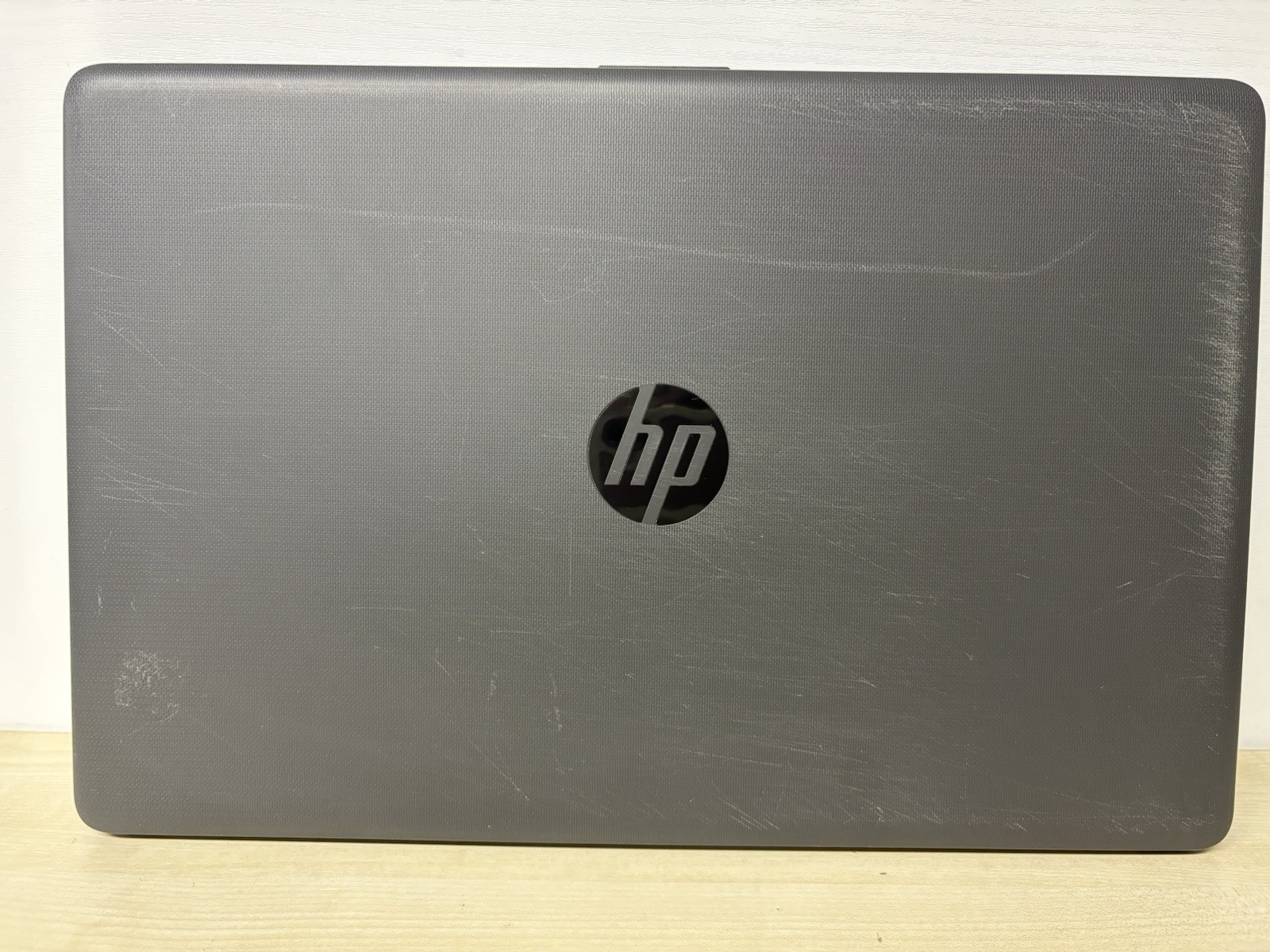 HP 255 G7 AMD Ryzen 3 2200U Radeon Vega 2.5GHz 15.6″ 8GB 256GB SSD Win 10 READ