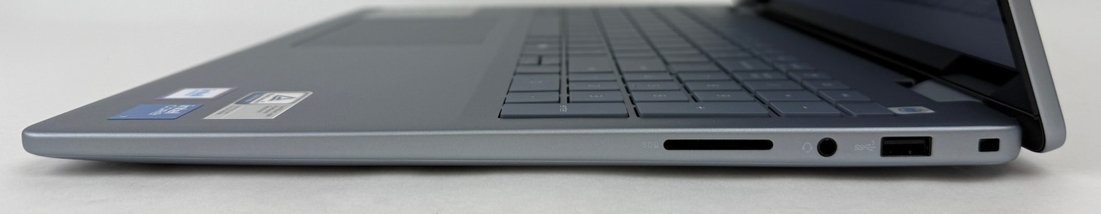 Dell Inspiron 5640 16″ 1920×1200 Touch Core 7 150U 16GB 1TB SSD W11H – Dents