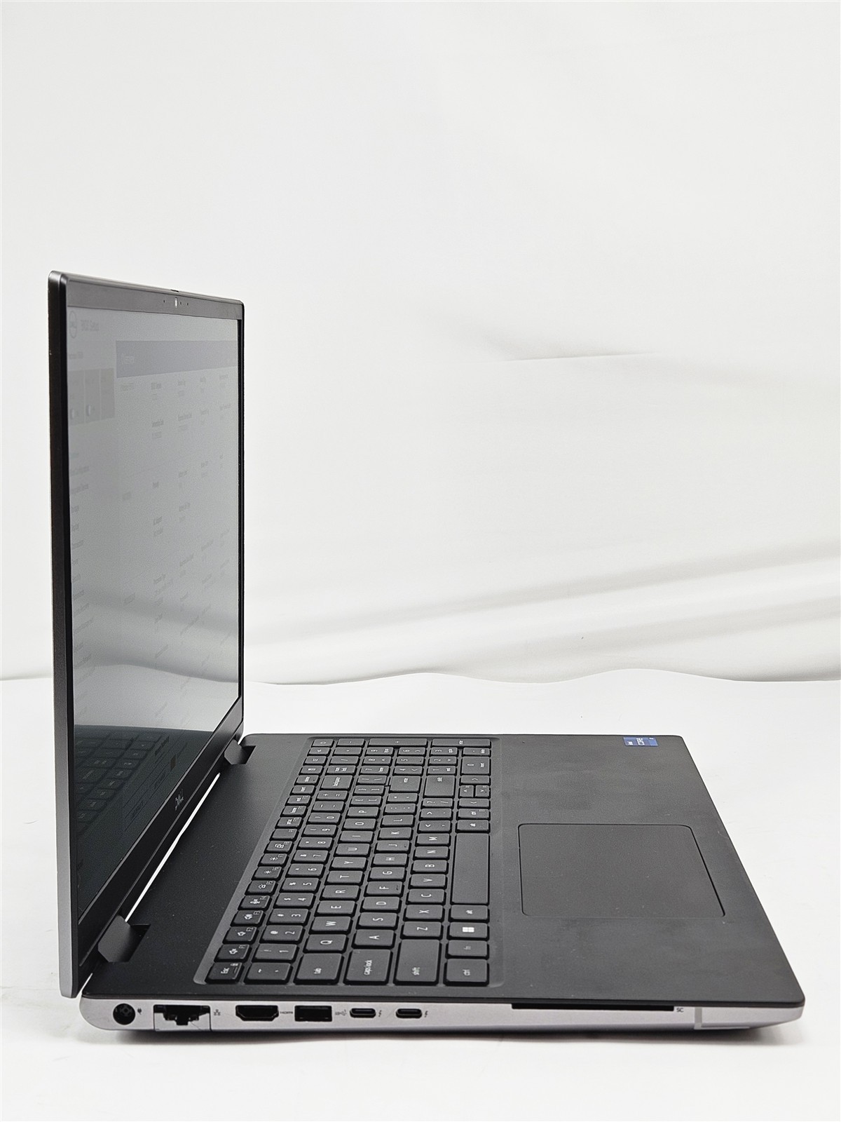 Dell Precision 7670 Intel Core i7-12850HX 64GB 1TB SSD 16″ CAD Laptop