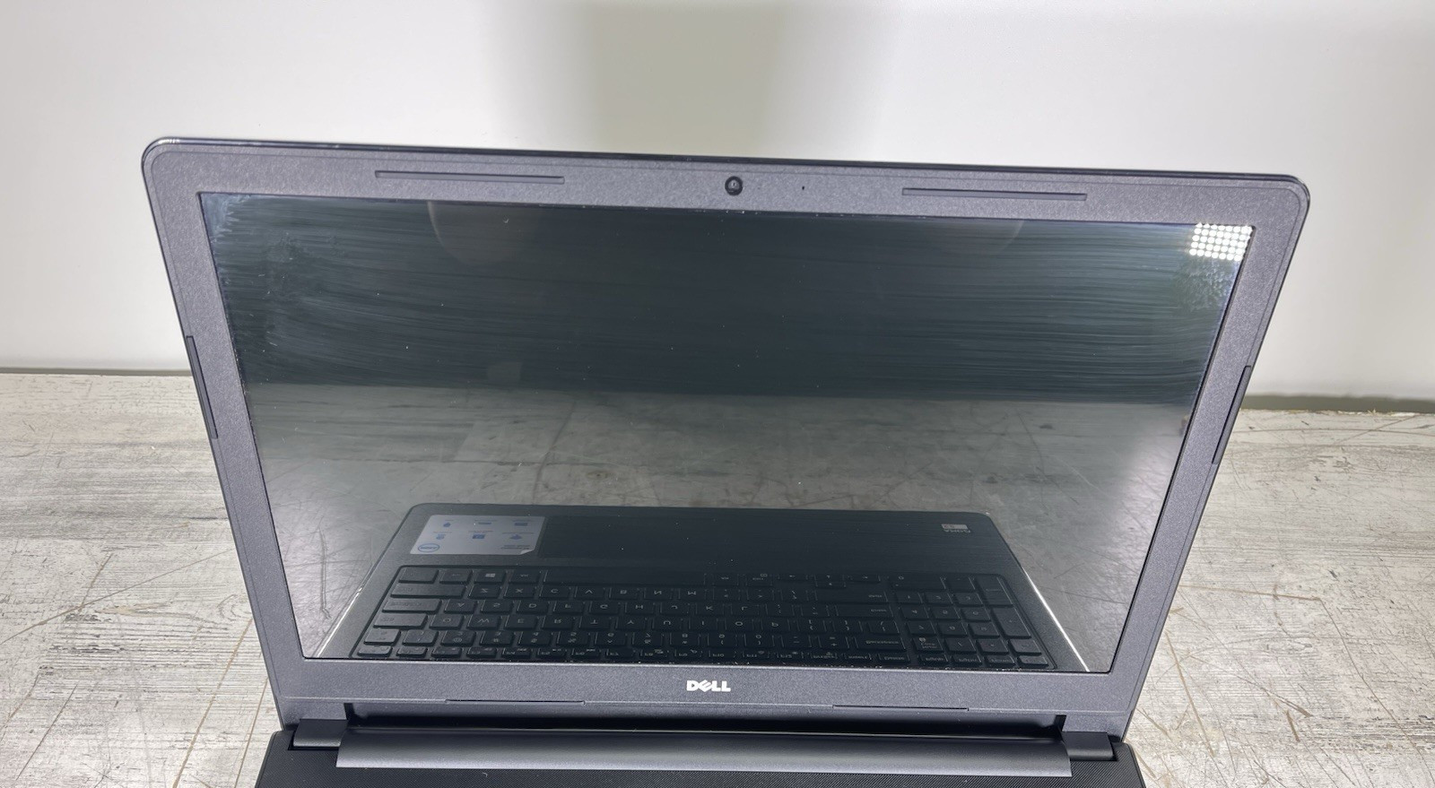 DELL INSPIRON 15 3555 AMD E2-6110 @ 1.5 GHz, NO RAM, NO HDD/OS – (PARTS)