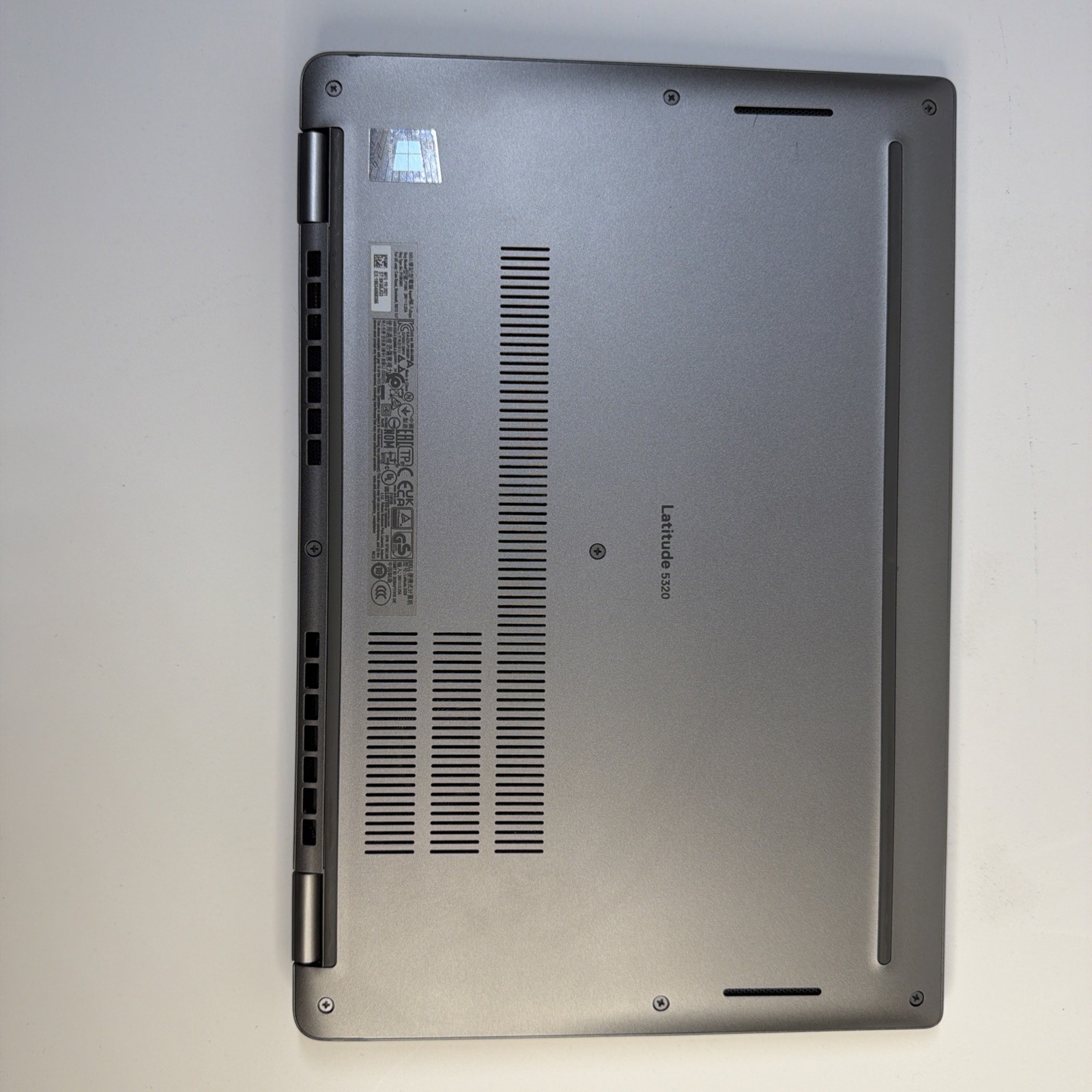 Dell Latitude 5320 13″ i5-1145G7 256GB SSD 16GB RAM 128GB Intel Iris Xe Graphics