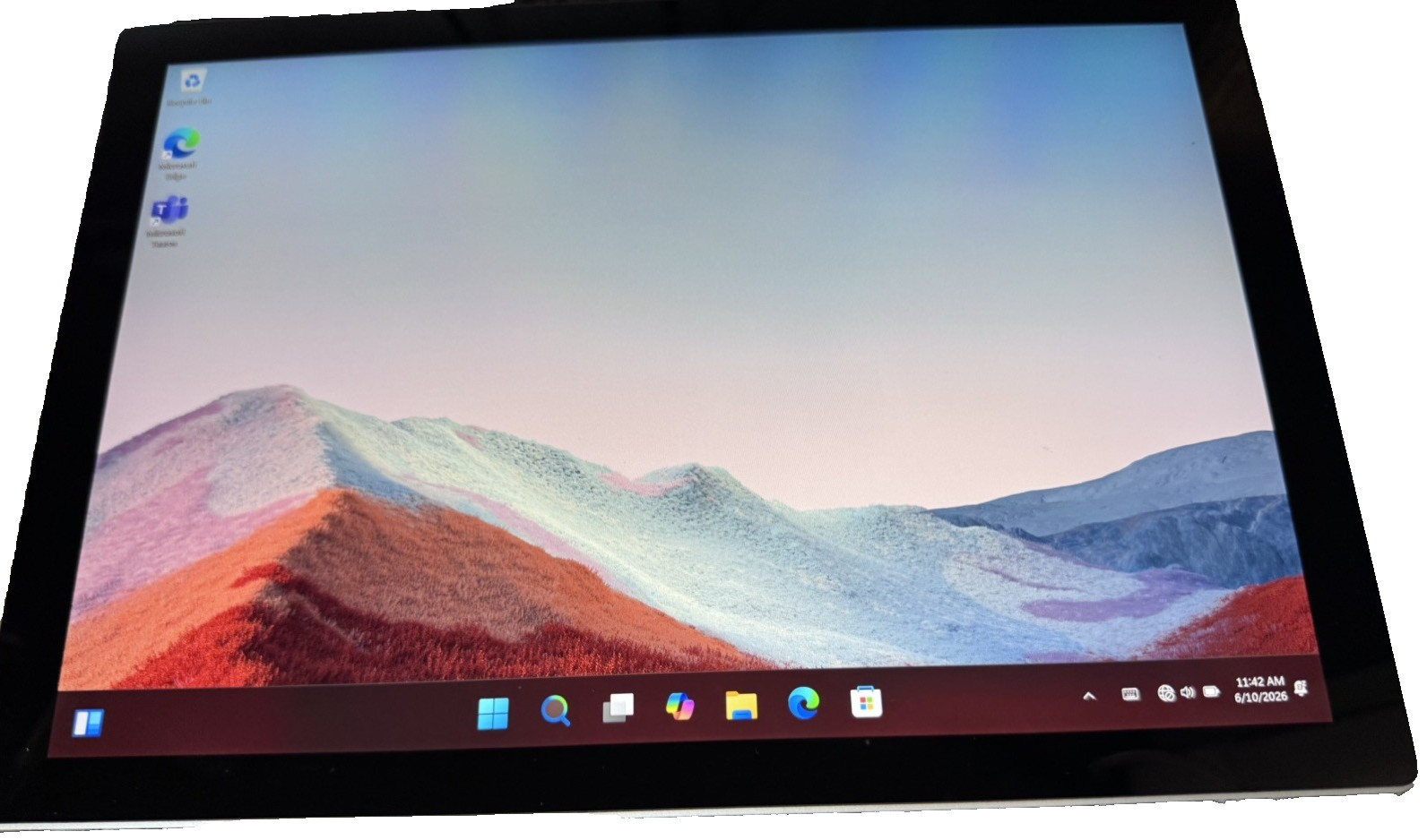 Surface Pro 7+ – 11th Gen Intel i5 8GB RAM 128GB SSD W11 Pro