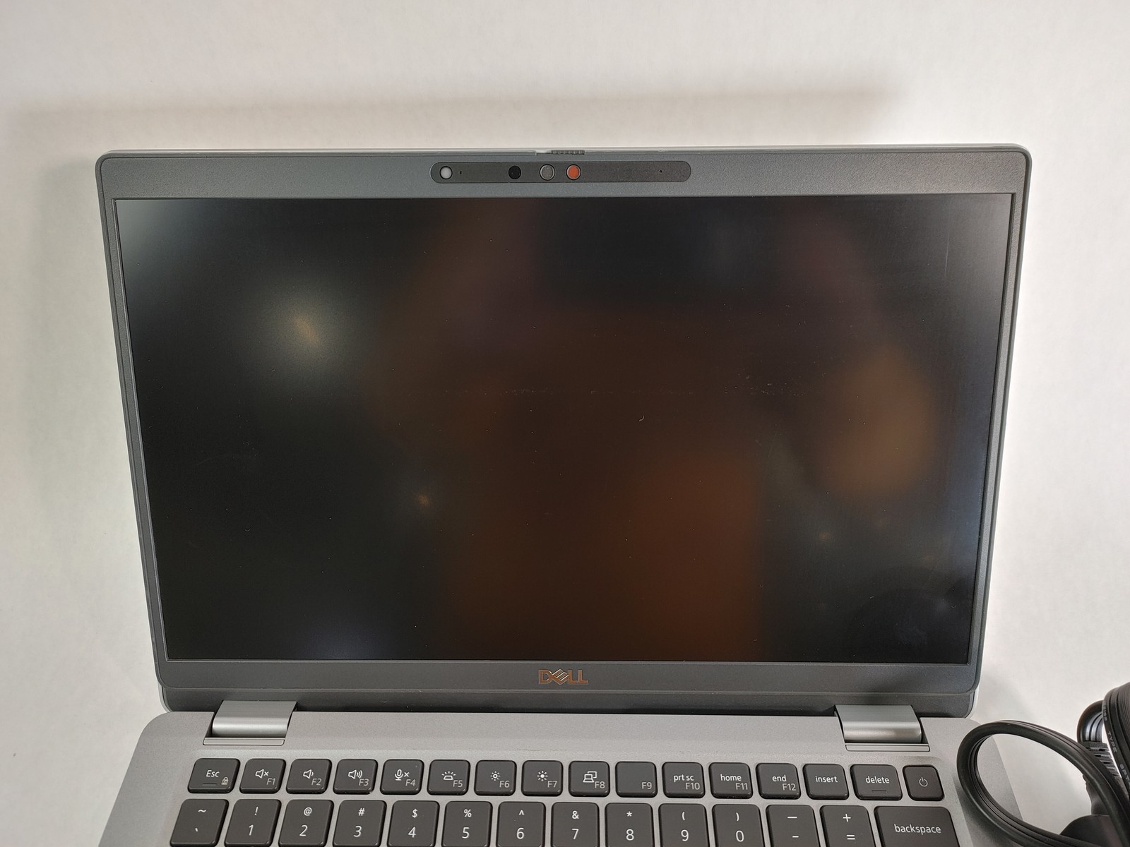 Dell Latitude 5330 Core i7-1265U 1.80 GHz 16 GB 128 GB NVMe Windows 11 Pro