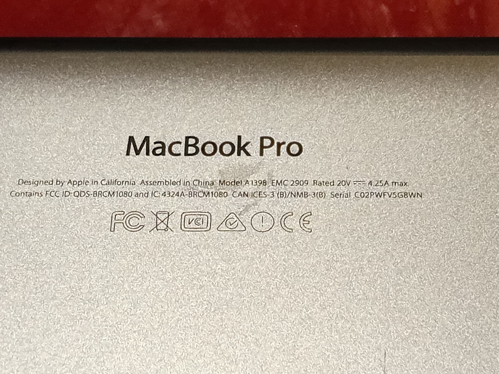 Apple MacBook Pro 13″ 2017 i5 8GB 256GB SSD Retina – Works Great + Charger