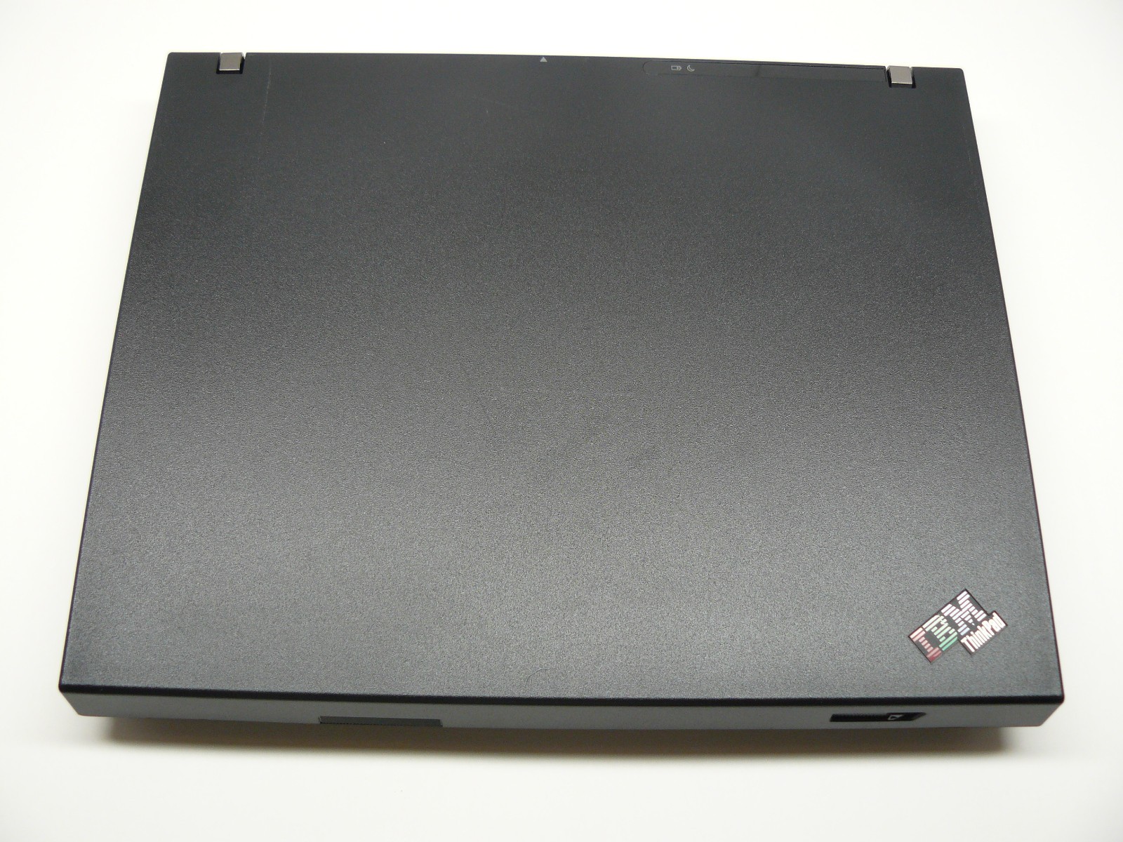 Windows XP Laptop – IBM Thinkpad R51 – Pentium M 1.7GHz, 512MB RAM, 32GB SSD