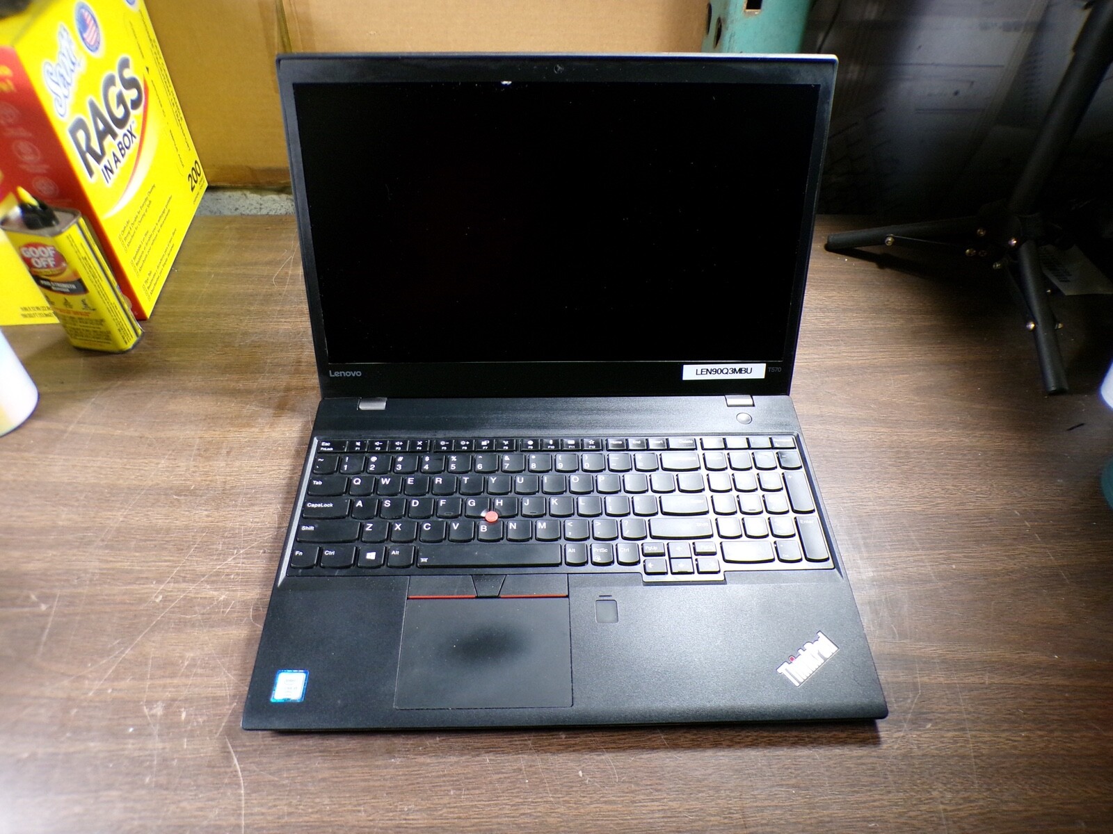 THINKPAD LENOVO T570 INTEL CORE i5-6300U 2.40GHZ 4GB RAM **NO HD/ NO CADDIE