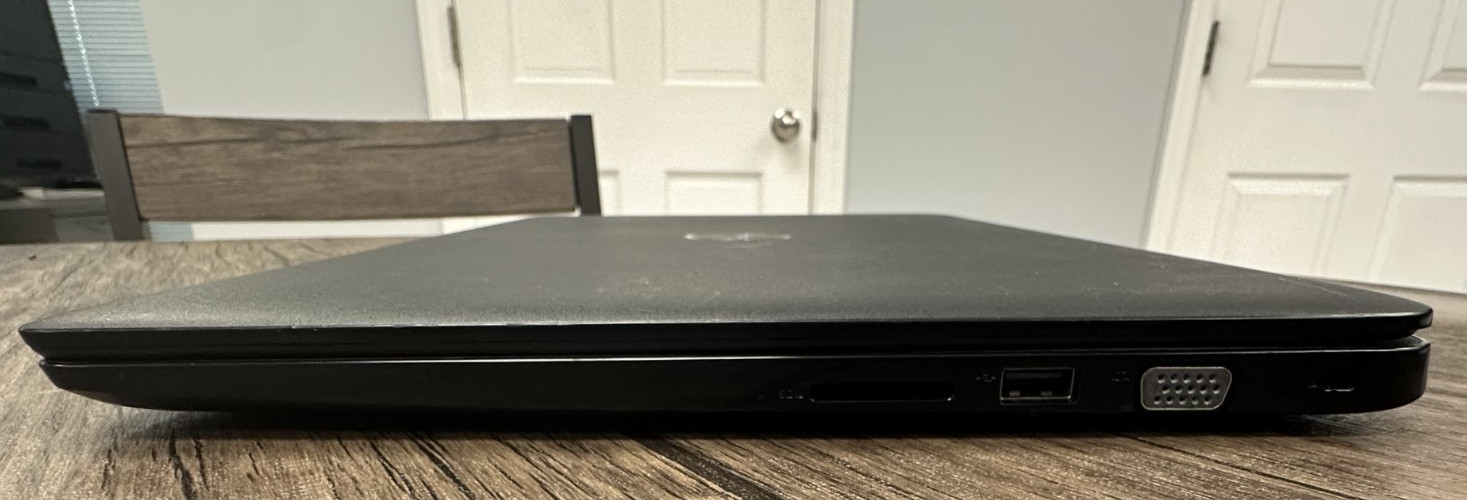 DELL Latitude 3500 i5 8265U -8th Generation 1.60GHz 16GB RAM 256GB NVME
