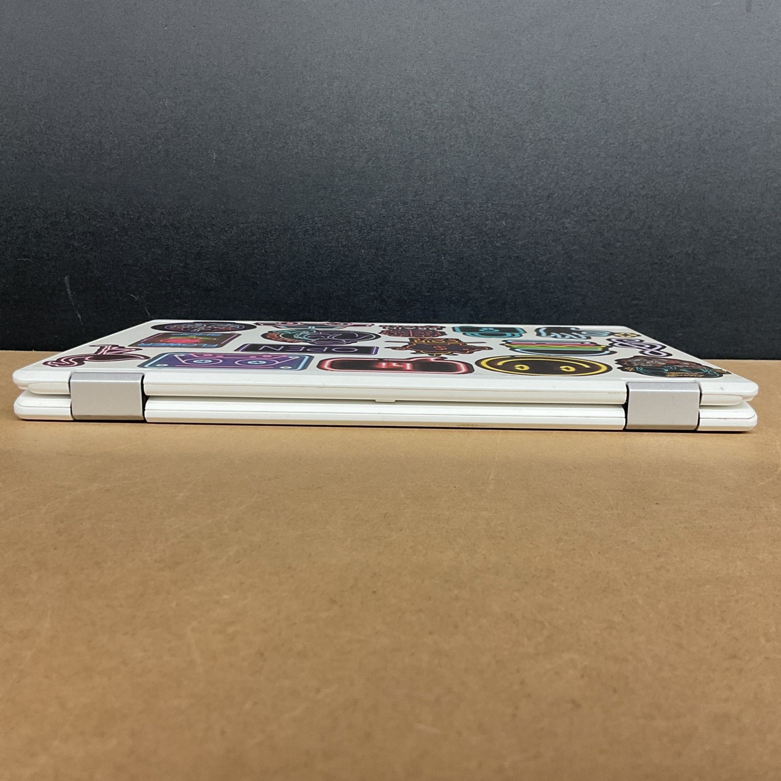 Acer Chromebook Model CB5-132T-C8ZW Laptop White – Untested Broken