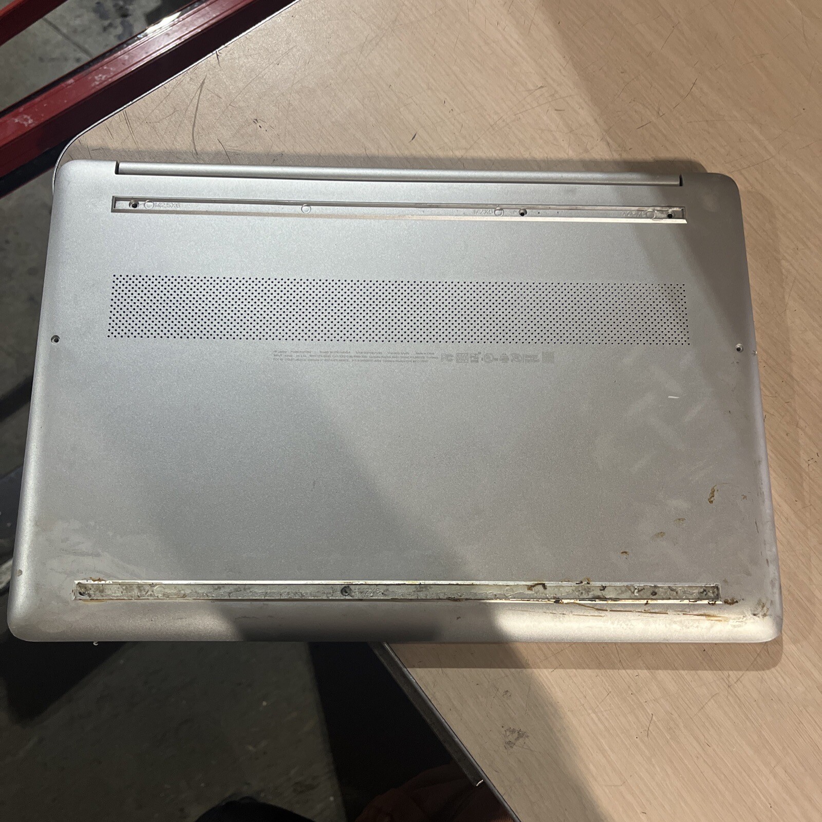 HP LAPTOP 15-EF1038NR AMD RADEON 4GB RAM NO HD