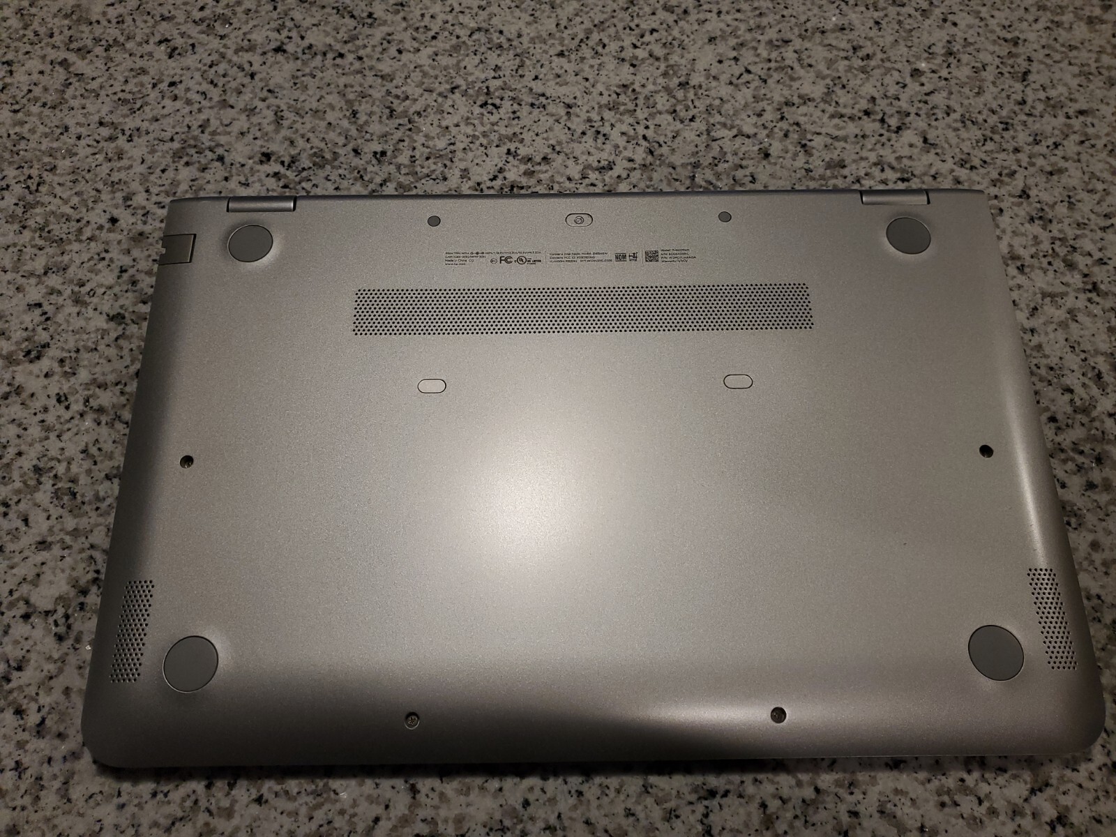 HP Pavilion x360 15.6 Inches (1TB, Intel i5-6200U, 2.3 – 2.8GHz, 8GB) Laptop
