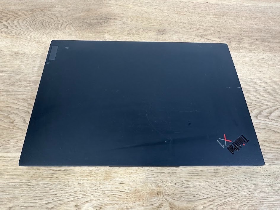 Lenovo ThinkPad X1 Carbon Gen 10, Core i7 1270P, 16GB LPDDR5 Iris Xe, 512 GB SSD