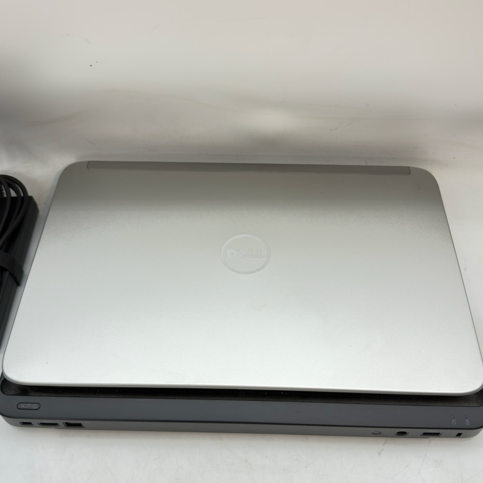 DELL 15 XPS L502X 15.6” HD i3-2310M 4GB 750GB GT 525M No OS BIOS Works + Charger