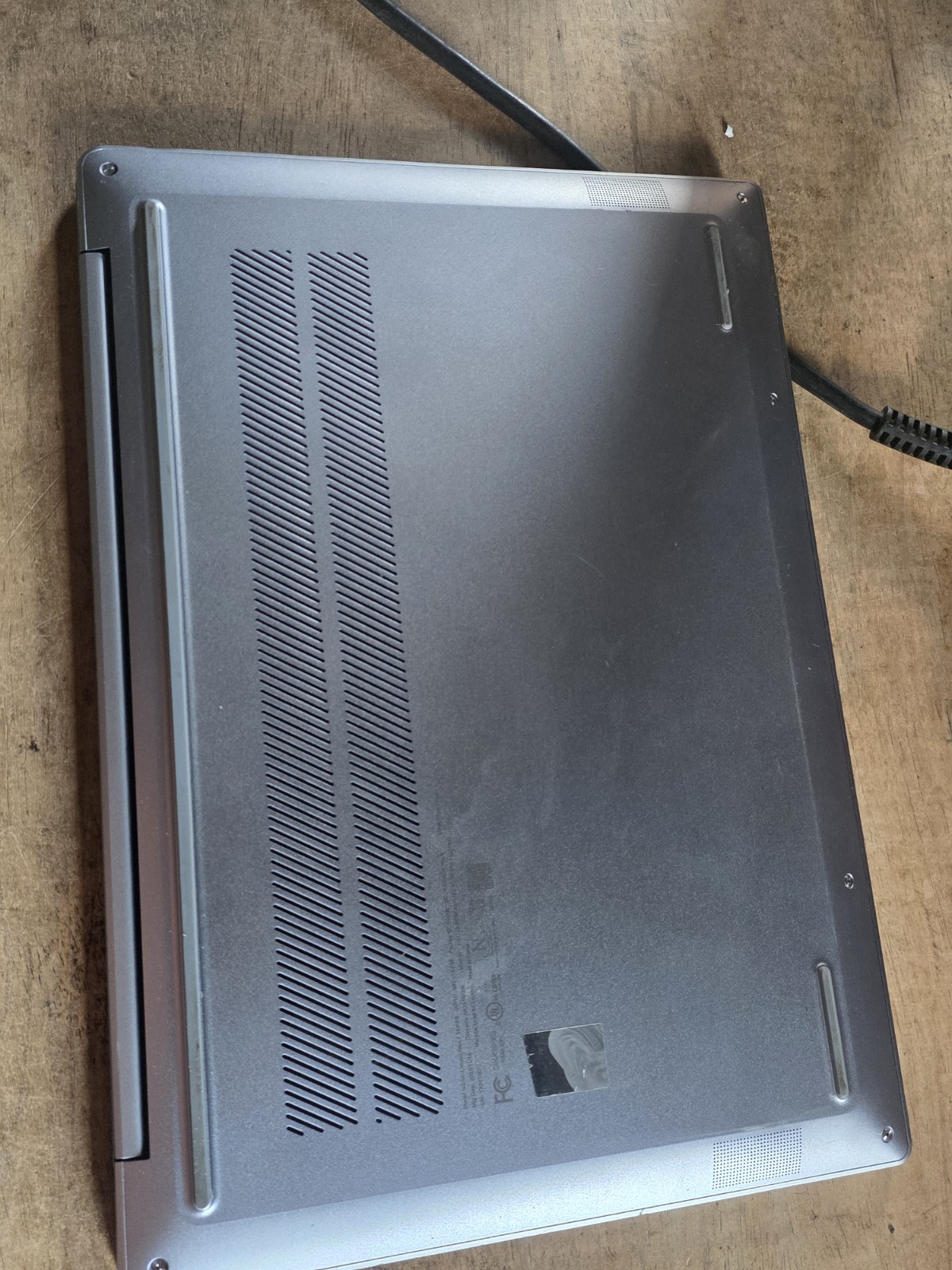 Lenovo Slim 7 14IRP8 14” (1TB SSD, Intel Core i7 13th Gen., 4.60GHz, 16GB T9dg
