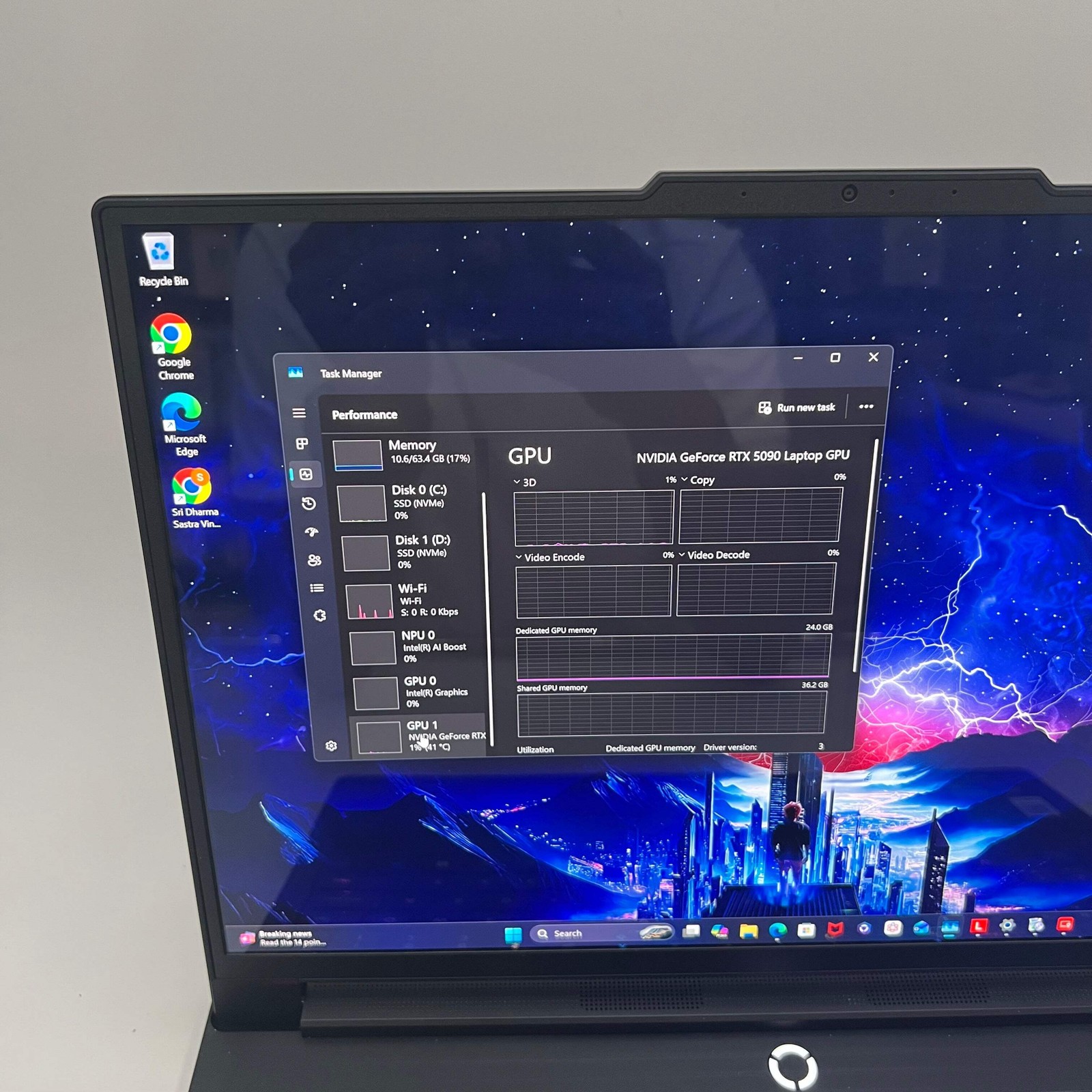 Lenovo Legion Pro 7 16IAX10H 16-inch Ultra 9 64GB RAM 2TB RTX 5090 Laptop Black