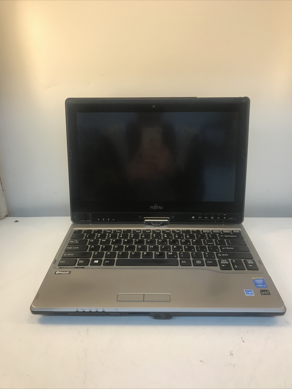 Fujitsu Lifebook T734 Intel i3-4000M CPU 2.40GHz 8 GB RAM NO HDD Boot to BIOS.
