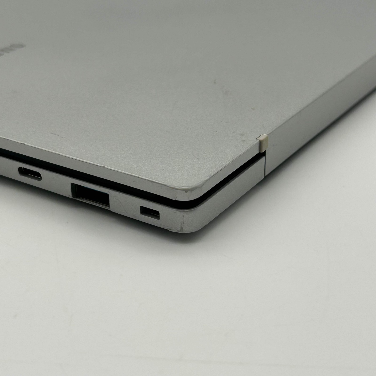 Samsung Chromebook XE345XDA 14″ Intel Celeron N4500, 1.1GHZ, 4GB RAM