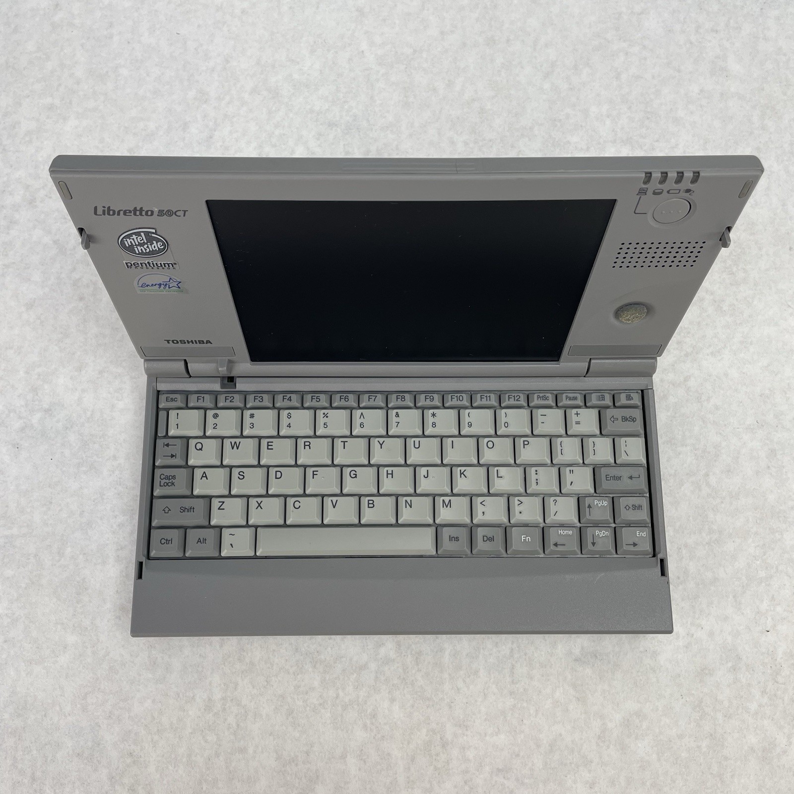 Toshiba Libretto 50 ct 6″ Intel Pentium 16 MB RAM No HDD/OS/AC/Battery